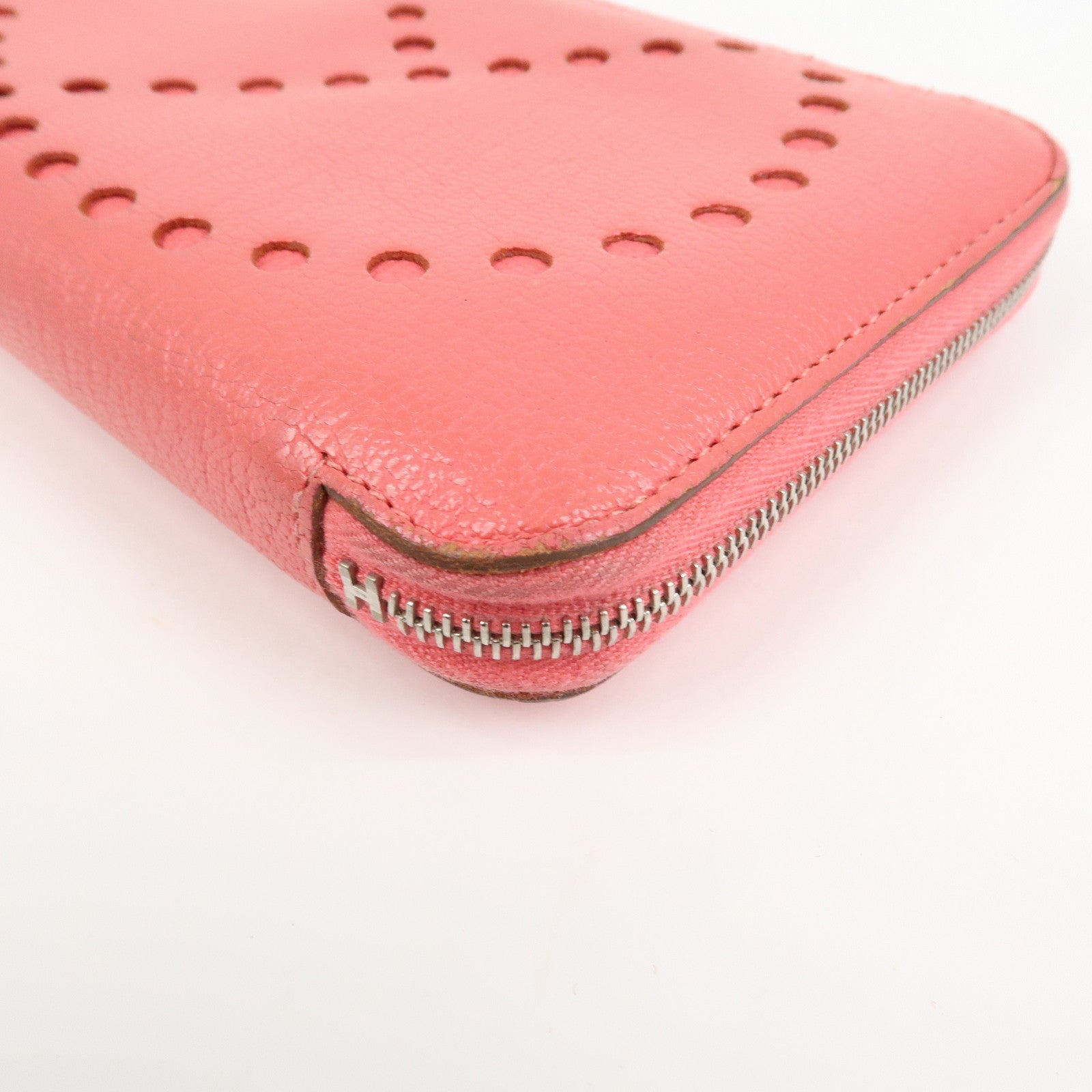HERMES Evelyne Azap Leather 笆。P Stamped Round Zippy Long Wallet Pink