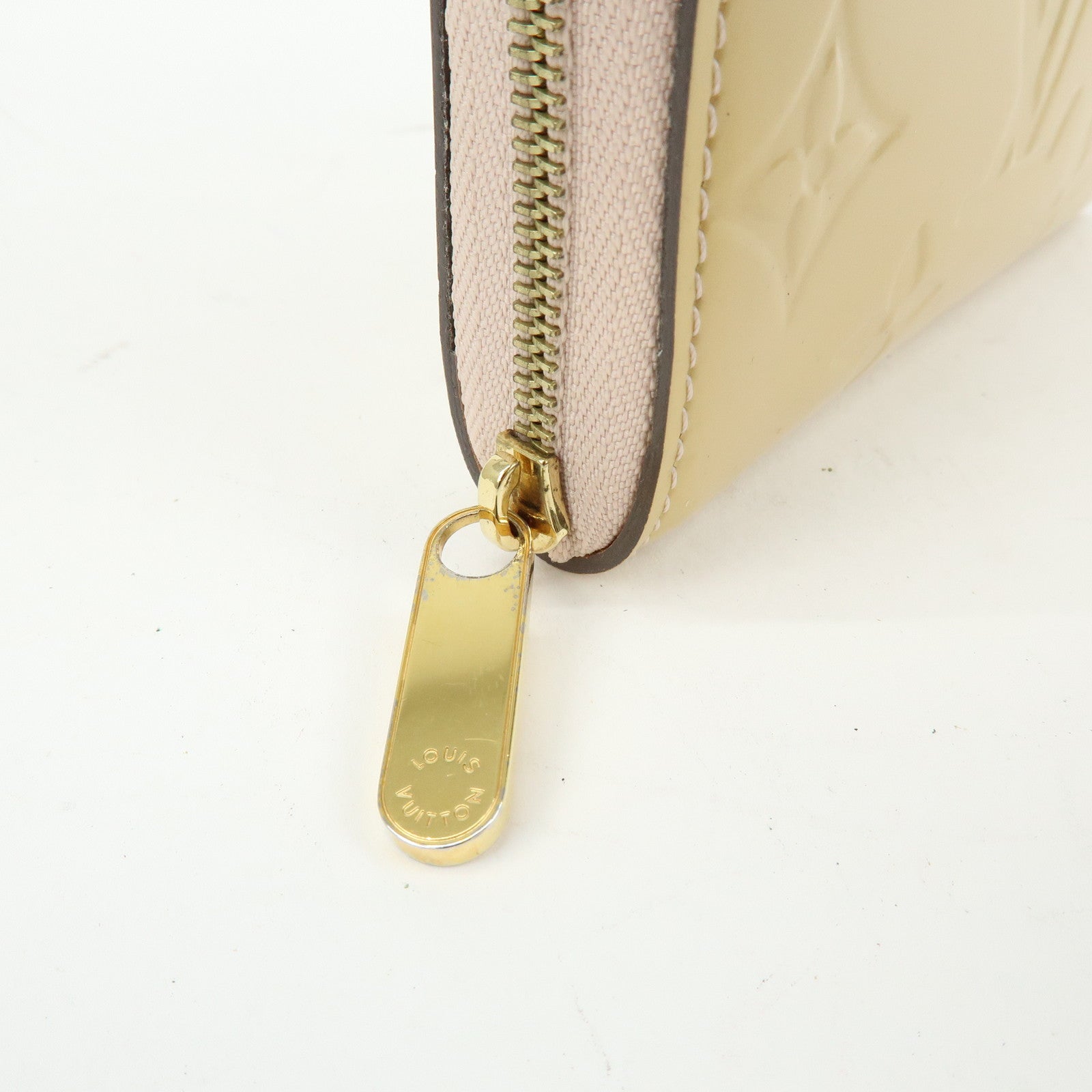 Louis Vuitton Monogram Vernis Zippy Coin Case Rose Florentin M91535