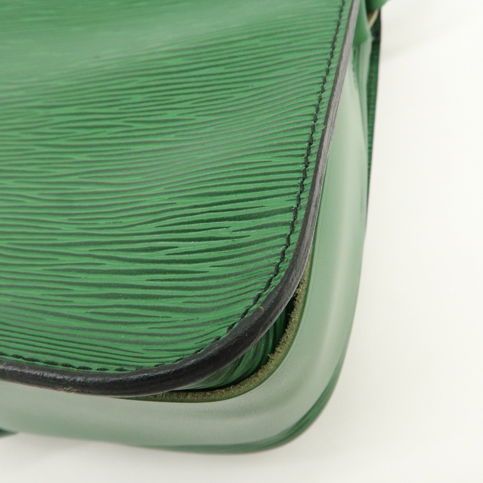 Louis Vuitton Epi Cartouchiere MM Shoulder Bag Borneo Green M52244