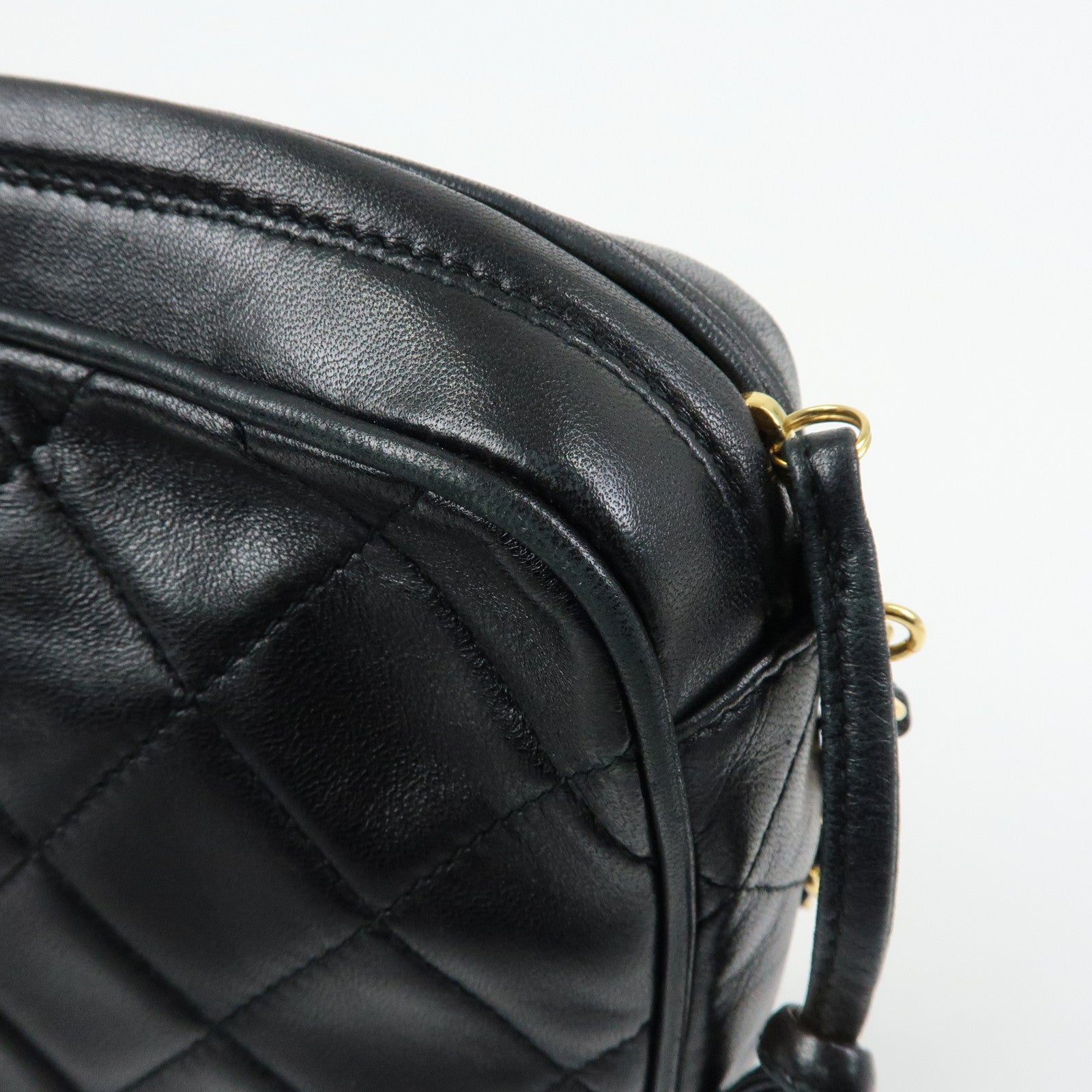 CHANEL Matelasse Lambskin Chain Shoulder Bag Crossbody Bag Black