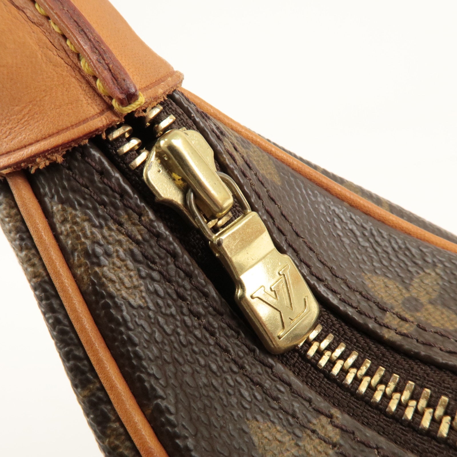 Louis Vuitton Monogram Boulogne 30 Shoulder Bag M51265