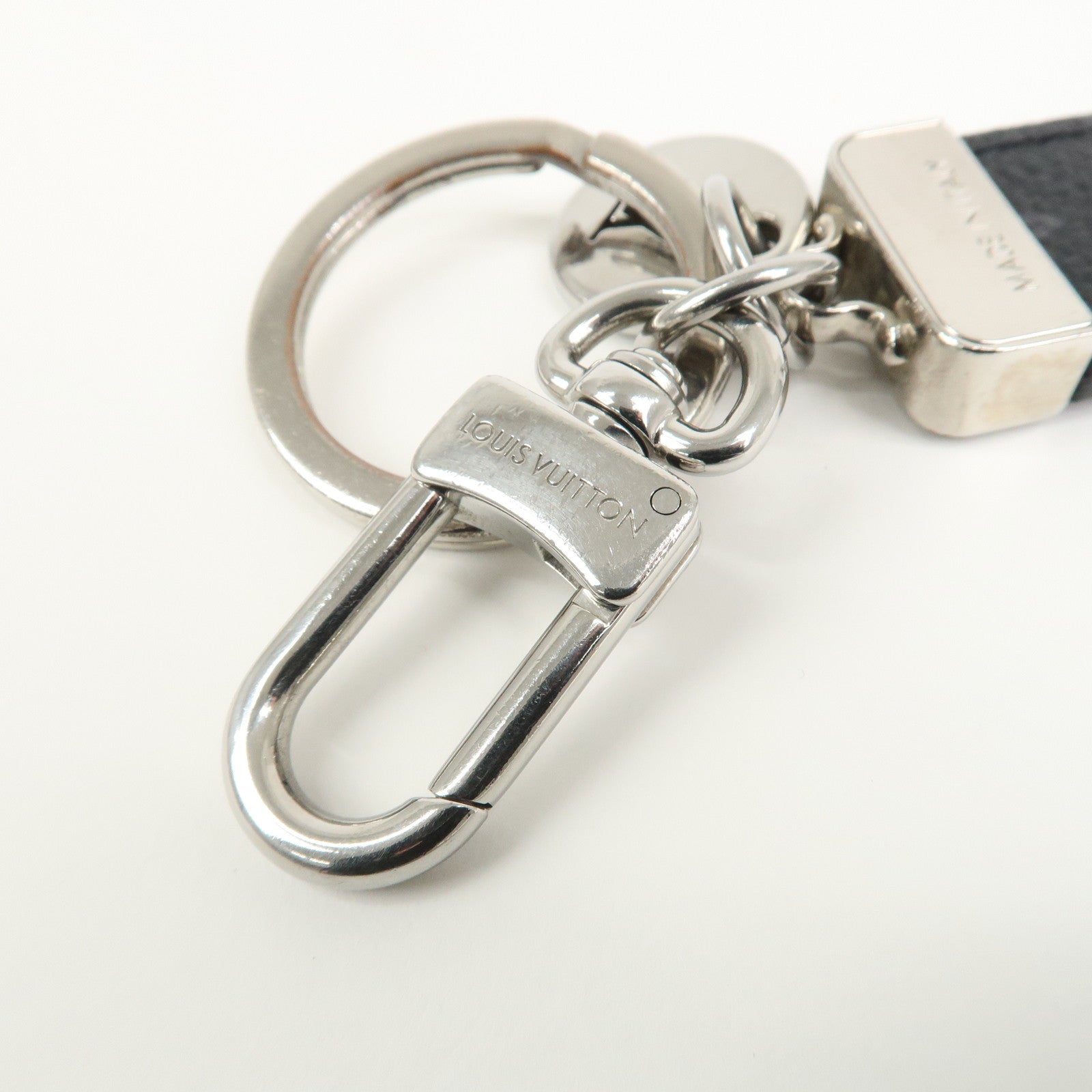 Louis Vuitton Monogram Eclipse Reverse Neo LV Club Bag Charm M01526