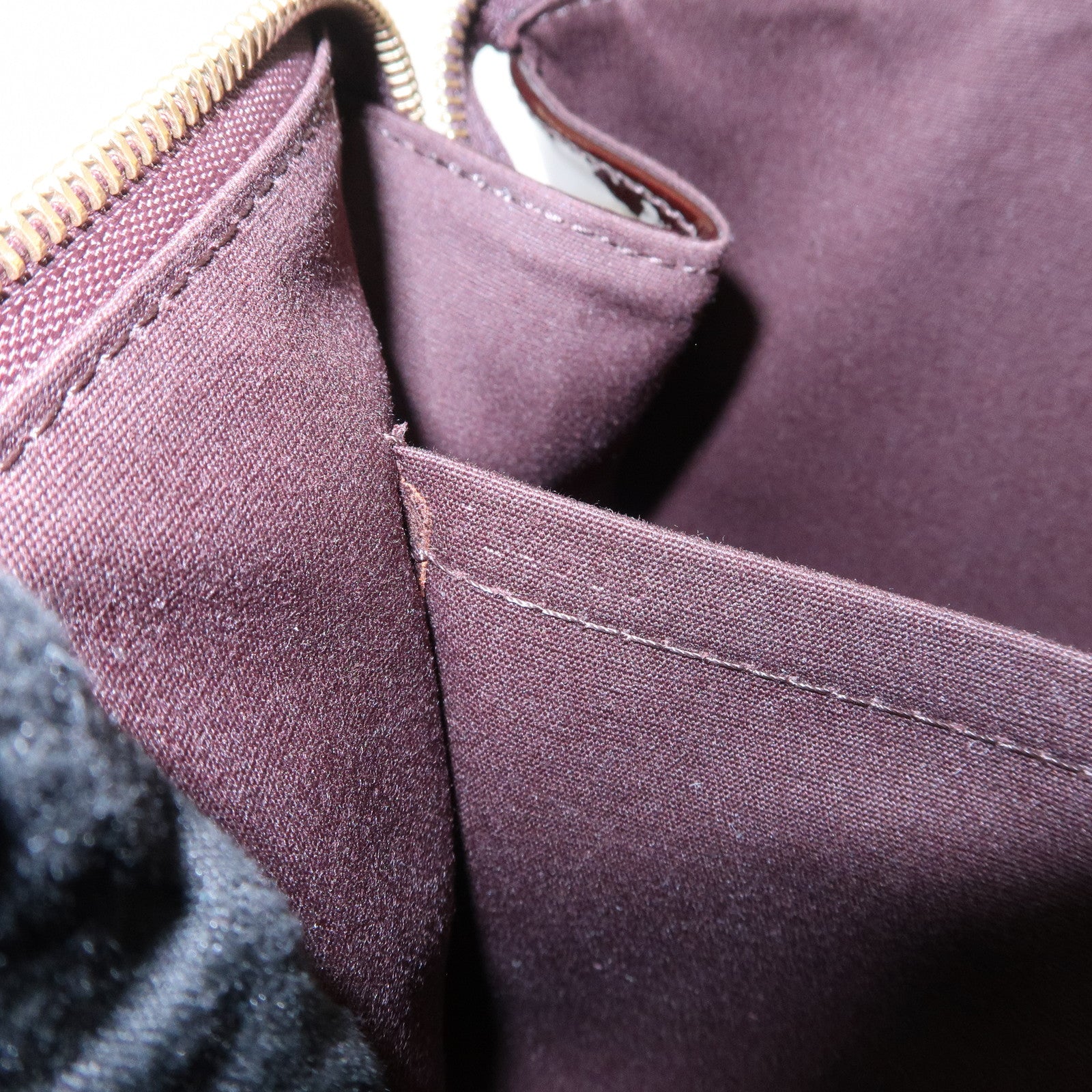 Louis Vuitton Monogram Vernis Rosewood Avenue Hand Bag M93510