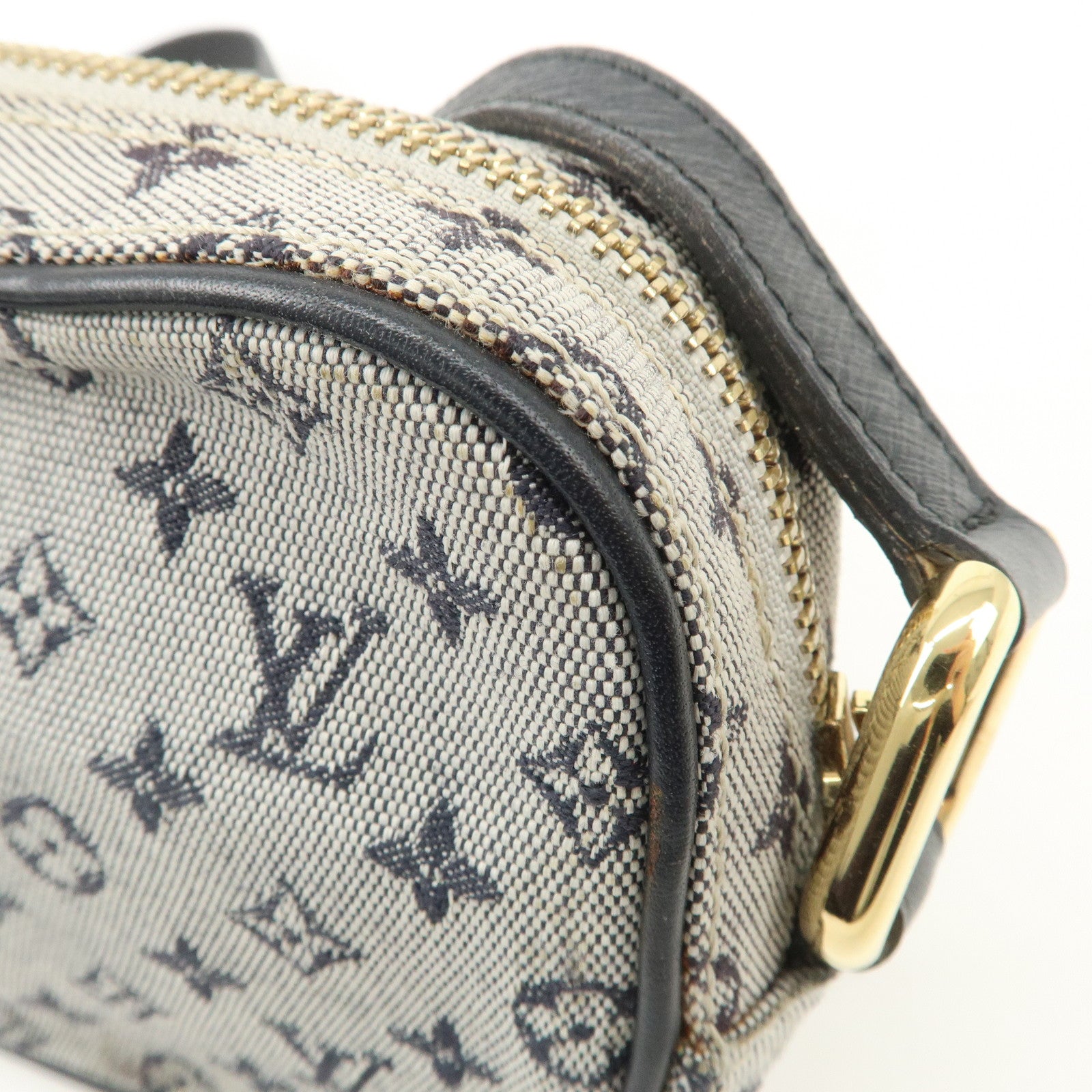 Louis Vuitton Monogram Mini Canvas Juliette MM Shoulder Bag M92315