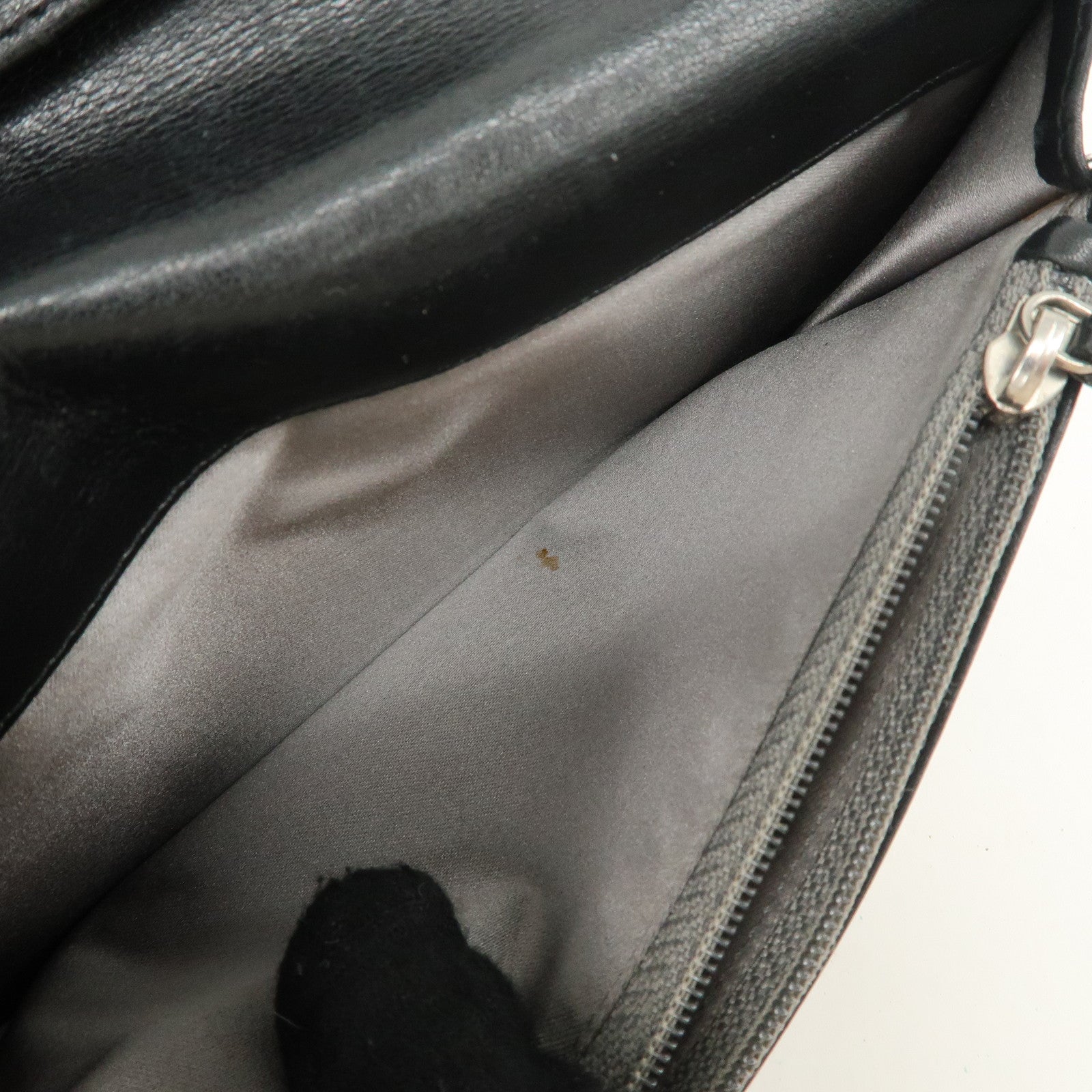 CHANEL Camelia Make Up Palette Patent Leather Long Wallet A46074 Used