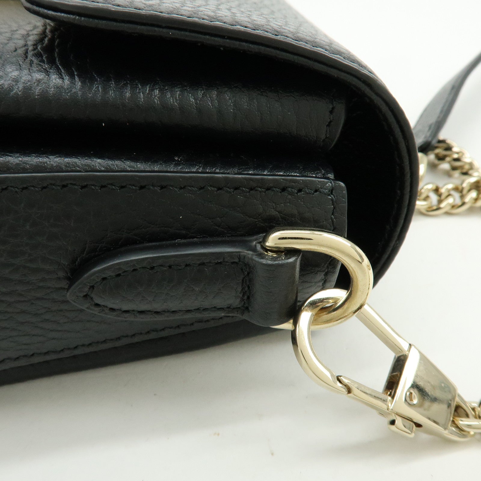 GUCCI Logo Interlocking G Leather Chain Shoulder Bag Black 607720