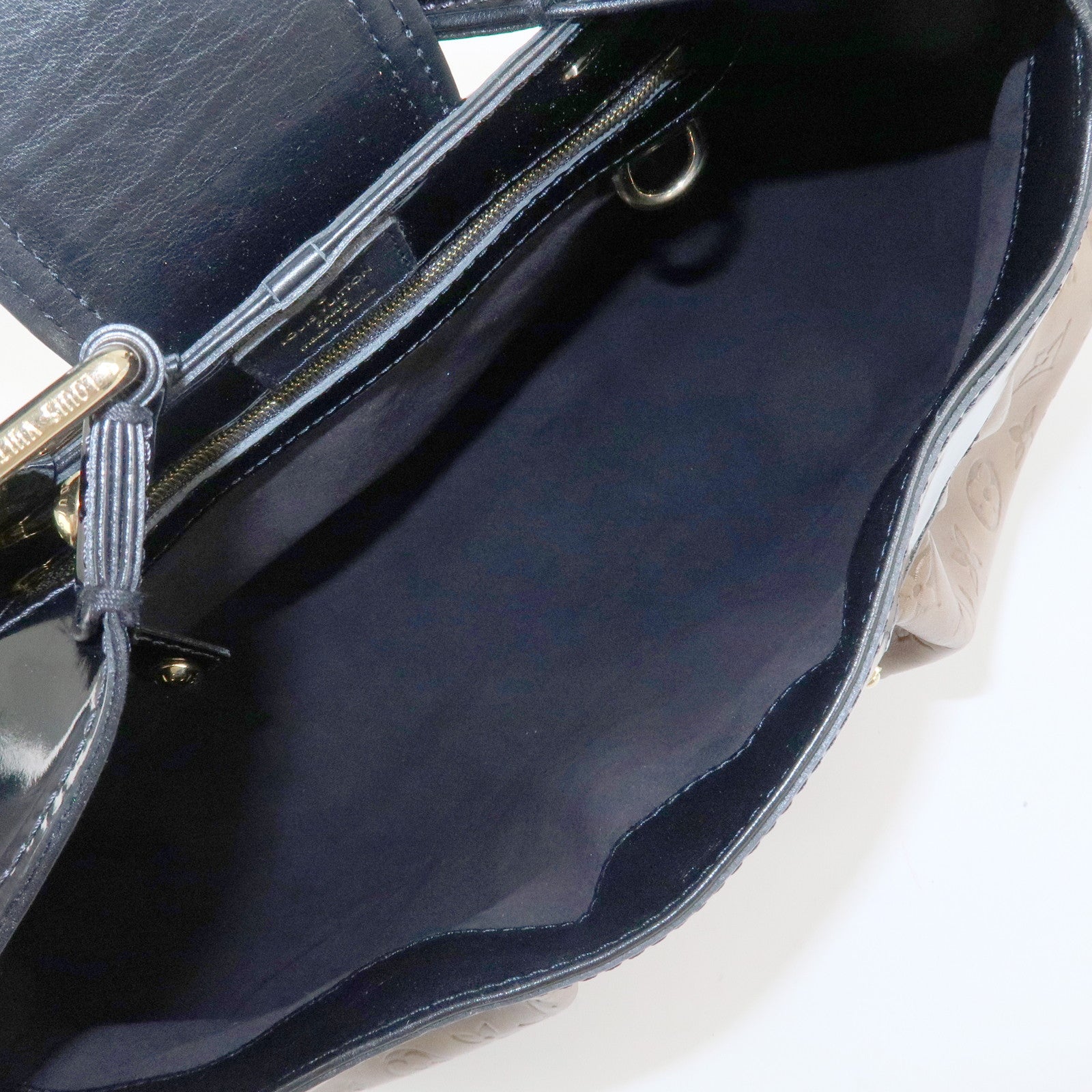 Louis Vuitton Monogram Patent Embossed Leather Shoulder Bag M95296 Used