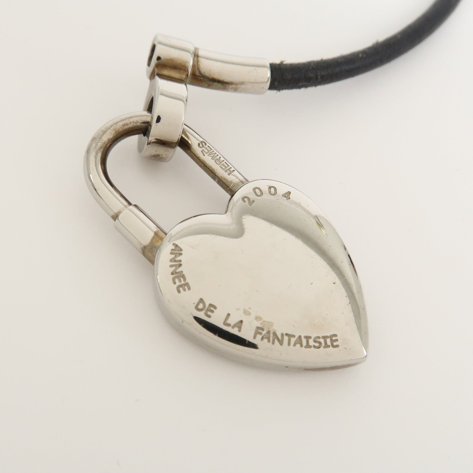 HERMES Vivaldi Heart Cadena Metal Leather Necklace Silver