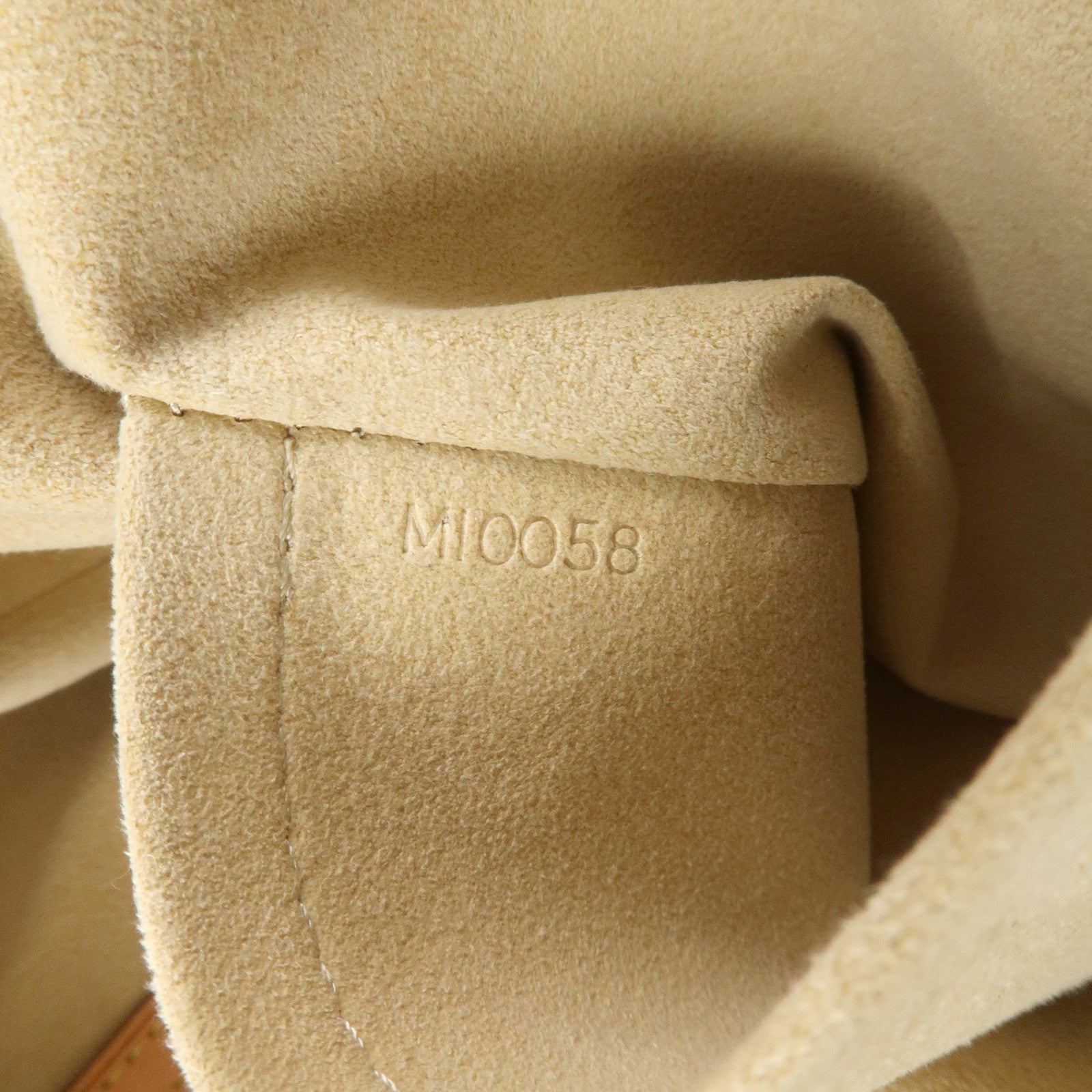 Louis Vuitton Damier Azur Hampstead PM Hand Bag Ivory N51207