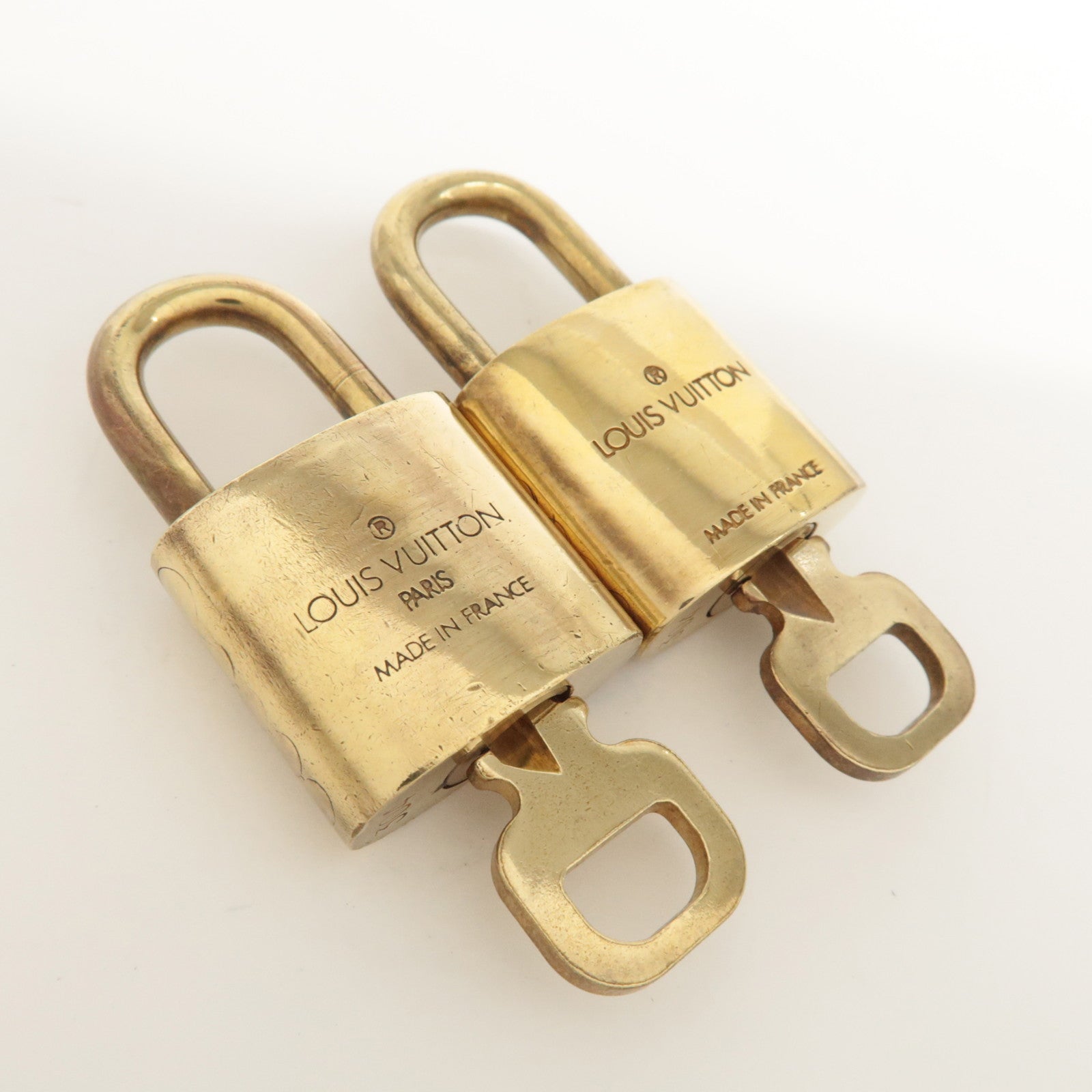 Louis Vuitton Set of 10 Lock & Key Cadena Key Lock Metal Gold Used