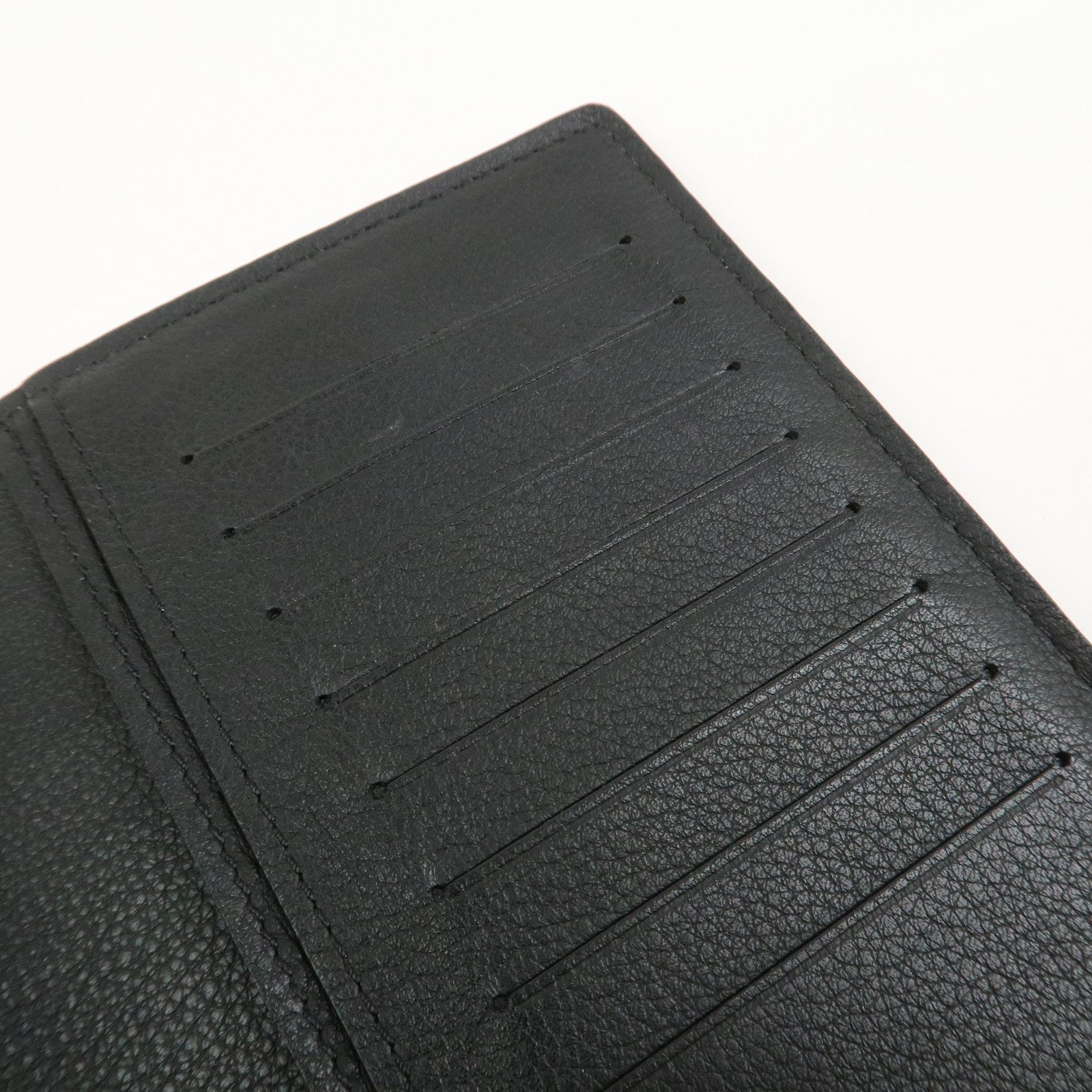 Louis Vuitton Taurillon Leather Portefeuille Brazza Wallet M58192