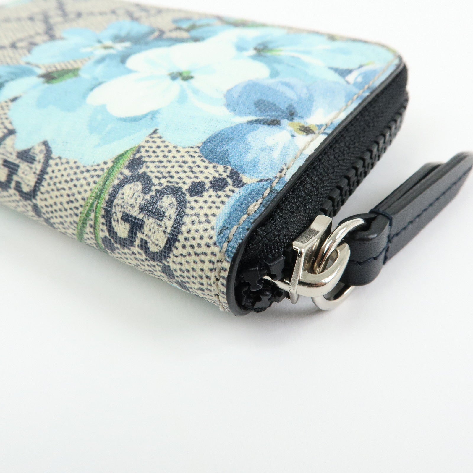 GUCCI GG Blooms GG Supreme Leather Card Case Beige Navy 410220