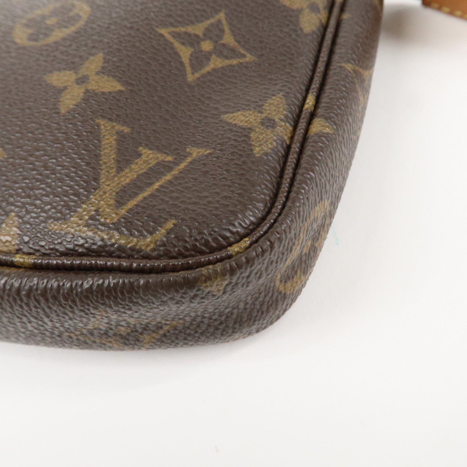 Louis Vuitton Monogram Pochette Accessoires Hand Bag Brown M51980 Used