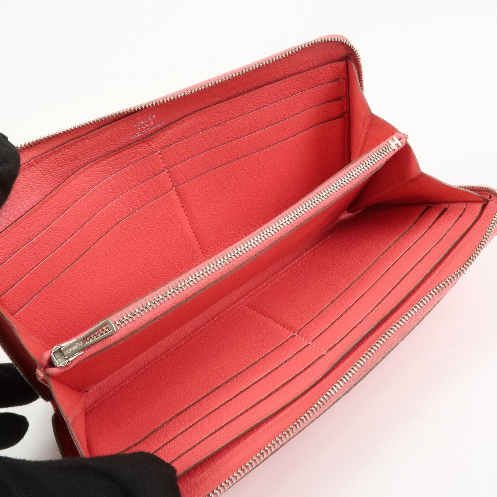 HERMES Evelyne Azap Leather 笆。P Stamped Round Zippy Long Wallet Pink