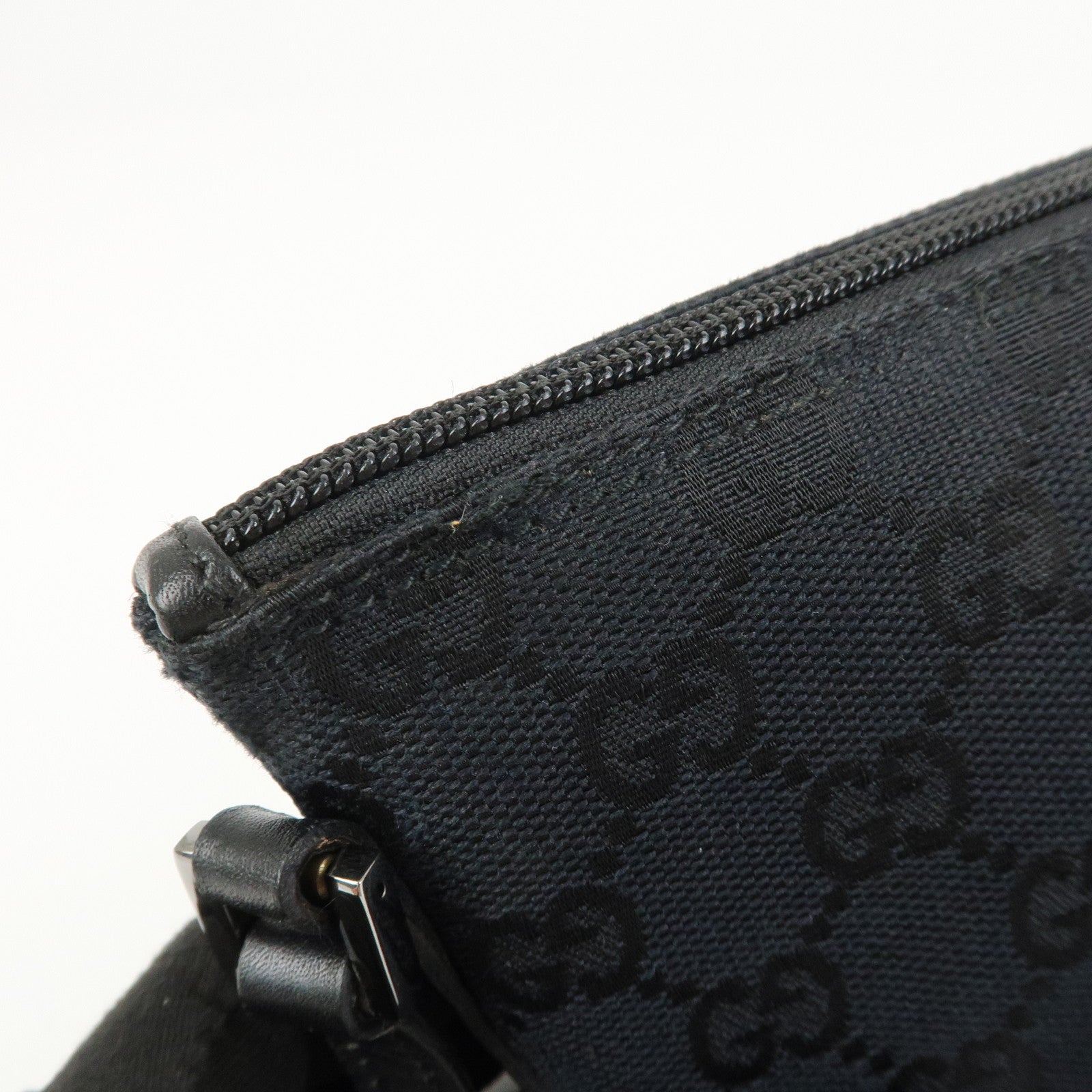 GUCCI GG Canvas Leather Accessory Pouch Hand Bag Black 039.1103