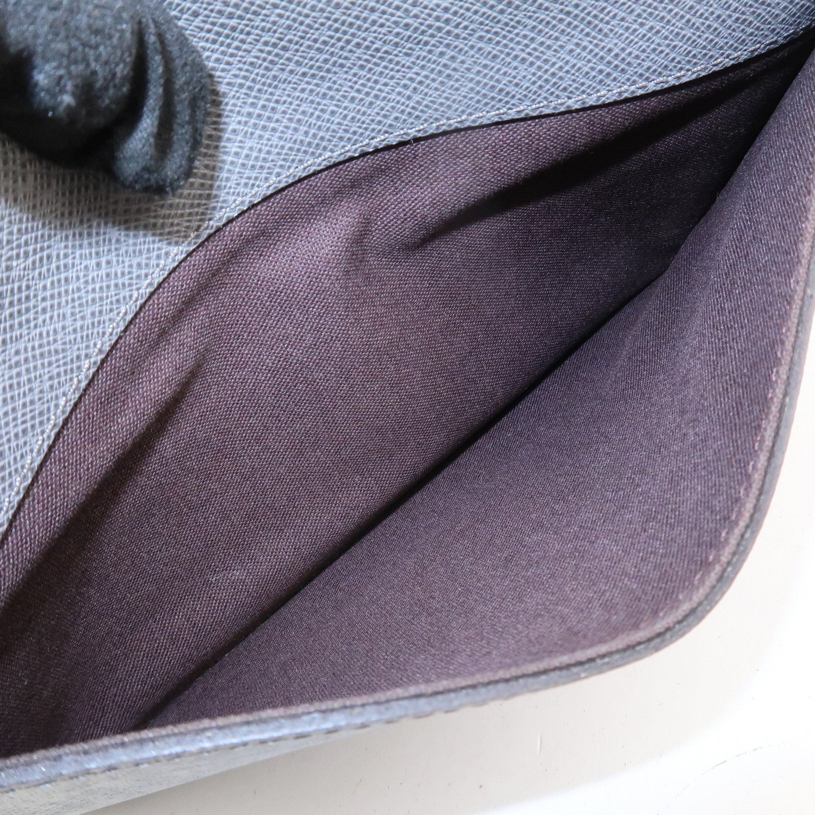 Louis Vuitton Taiga Leather Neo Belaia Clutch Bag Glacier M32683