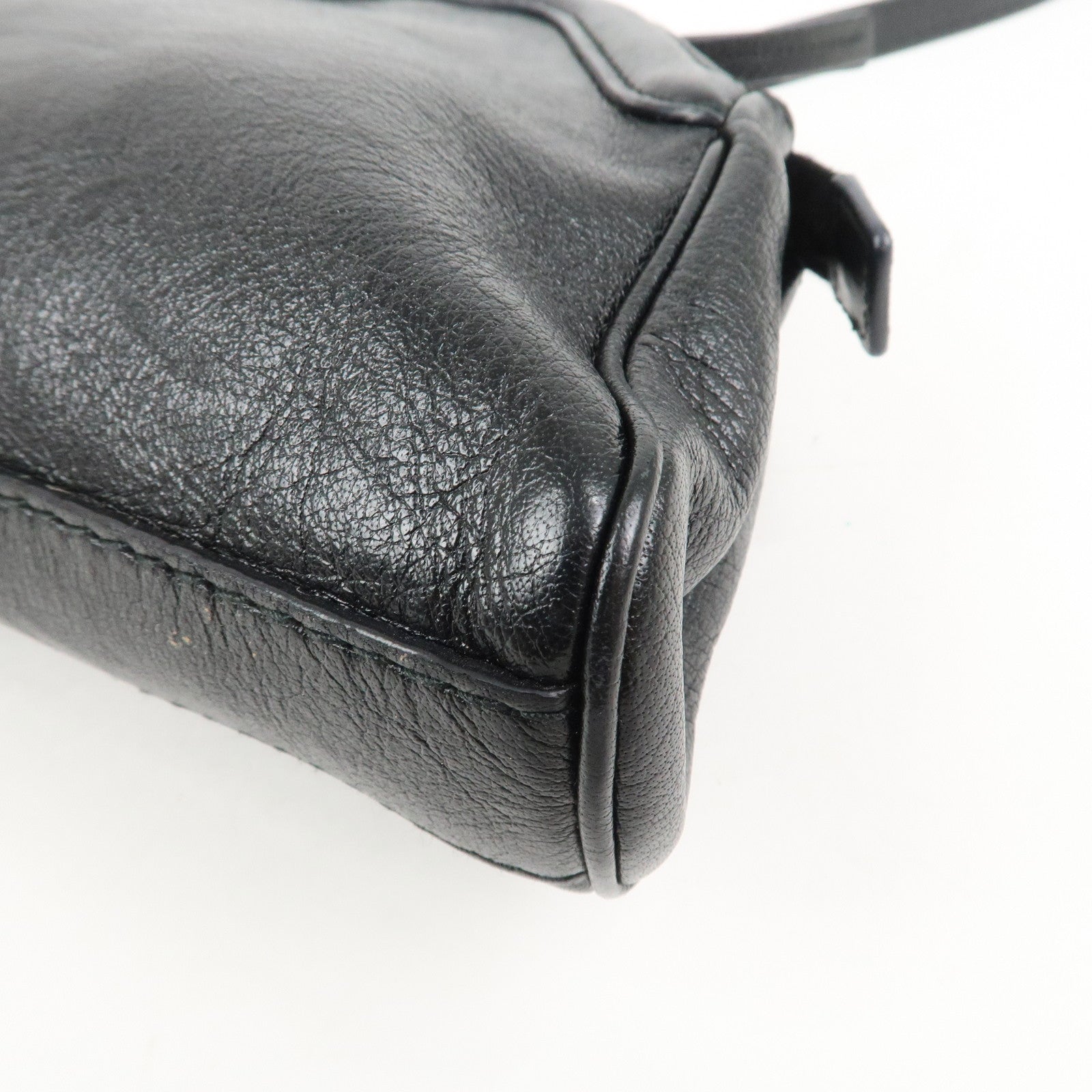 GUCCI Animalier Liber Small Cat Head Shoulder Bag Black 524620