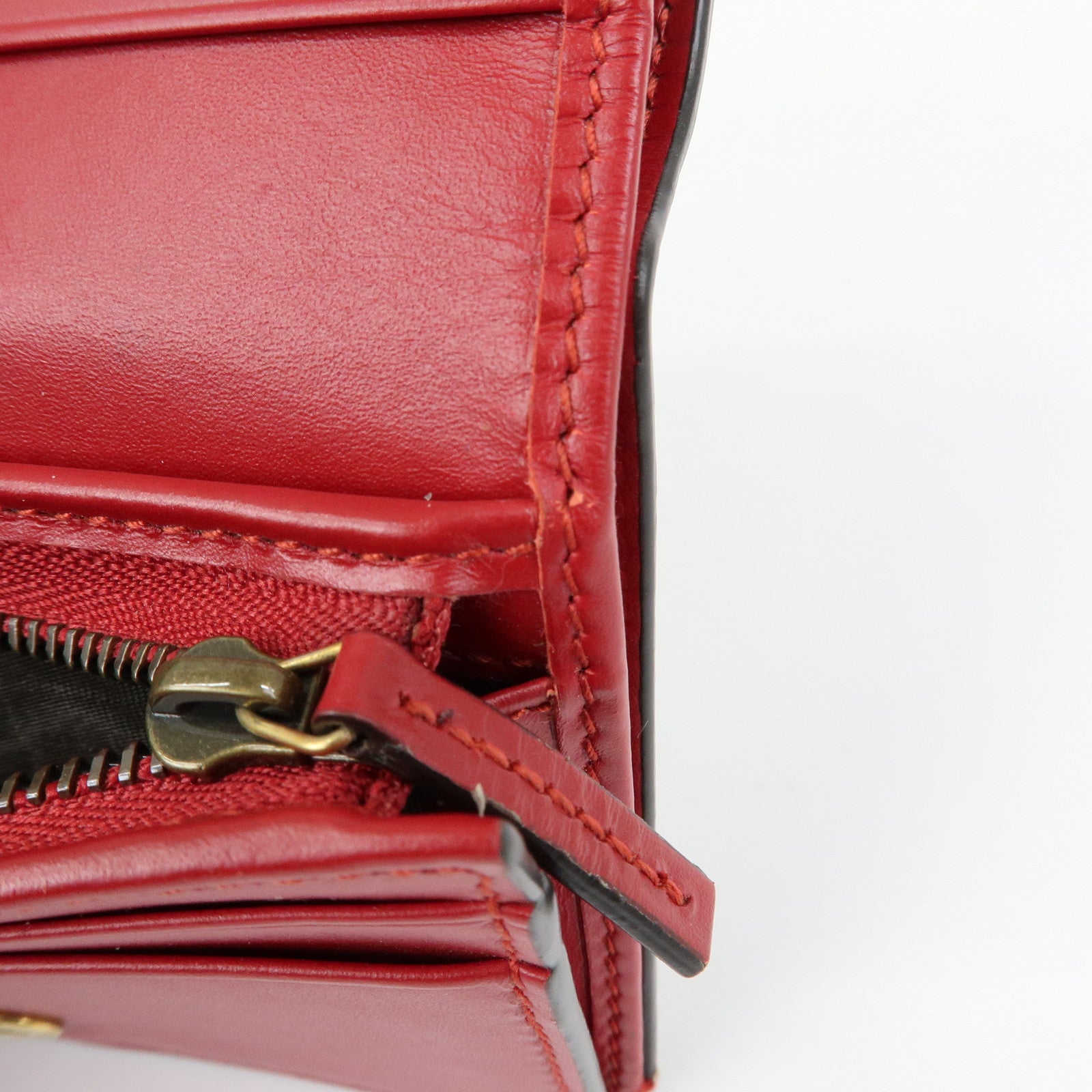 GUCCI Interlocking G GG Supereme Cherry Compact Wallet 476050