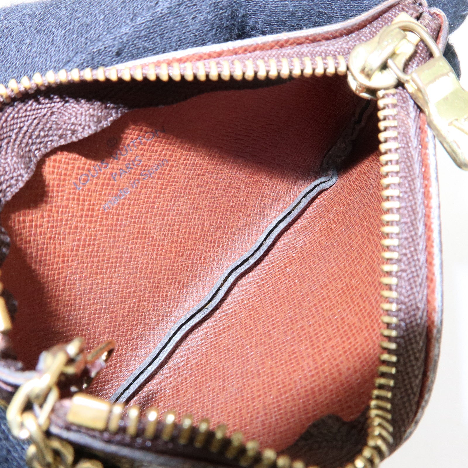 Louis Vuitton Monogram Pochette Cles Coin Case Key Case M62650