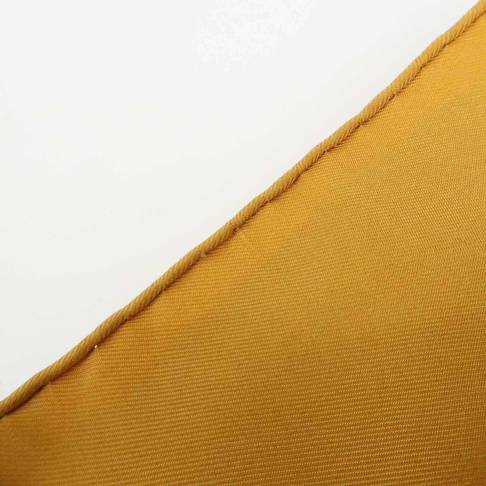 HERMES Carre 90 Silk 100% Scarf Confidents des Coeurs Brown White