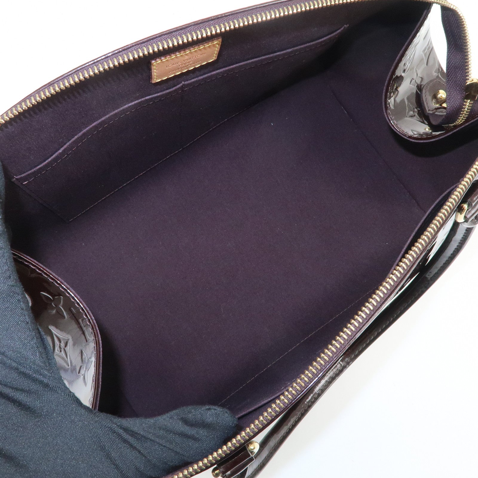 Louis Vuitton Monogram Vernis Sherwood PM Hand Bag Amarante M91493