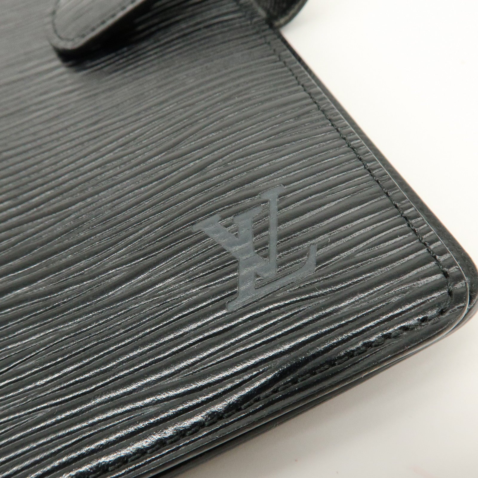 Louis Vuitton Epi Leather Agenda MM Planner Cover Noir Black R20042