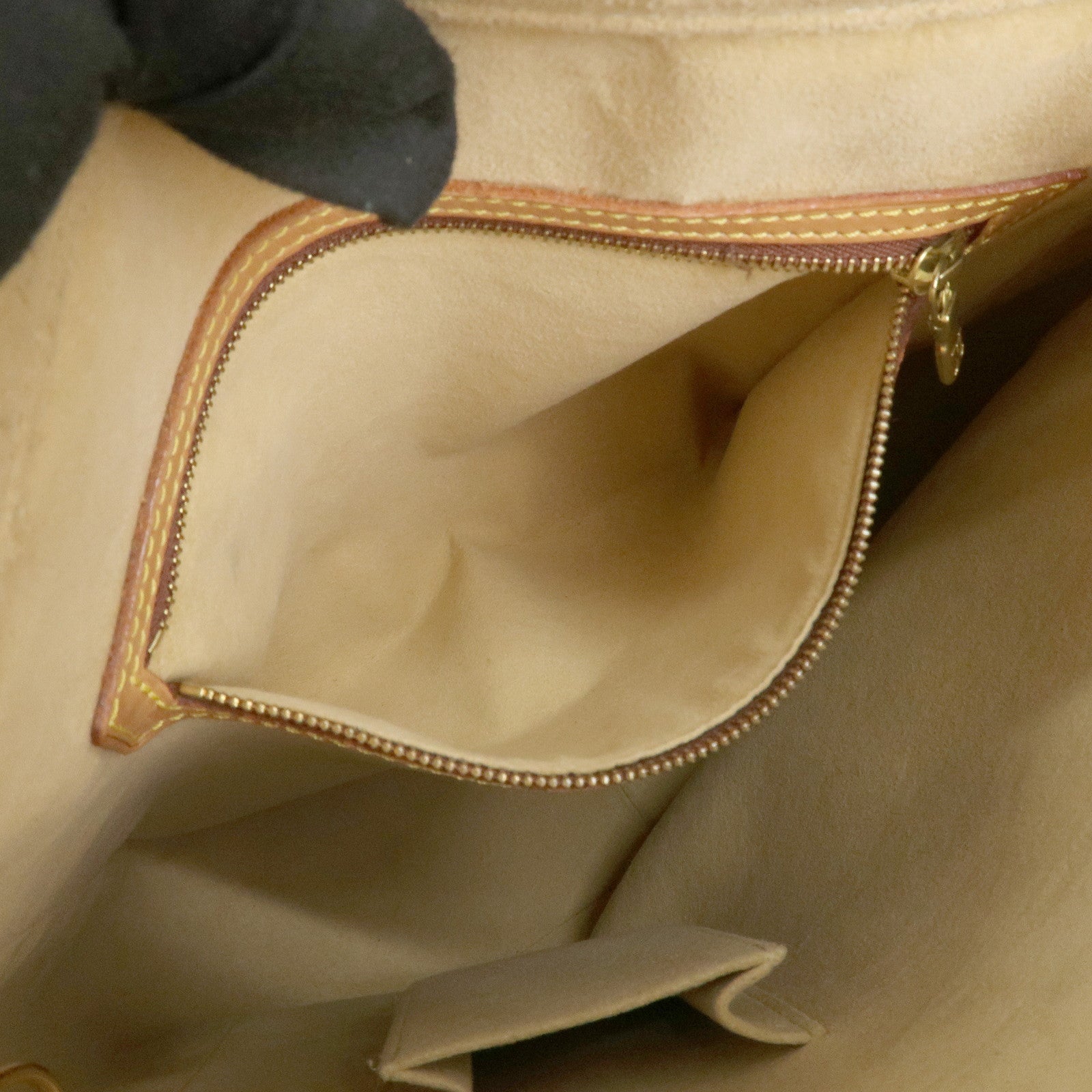 Louis Vuitton Monogram Looping GM Shoulder Bag Bown M51145