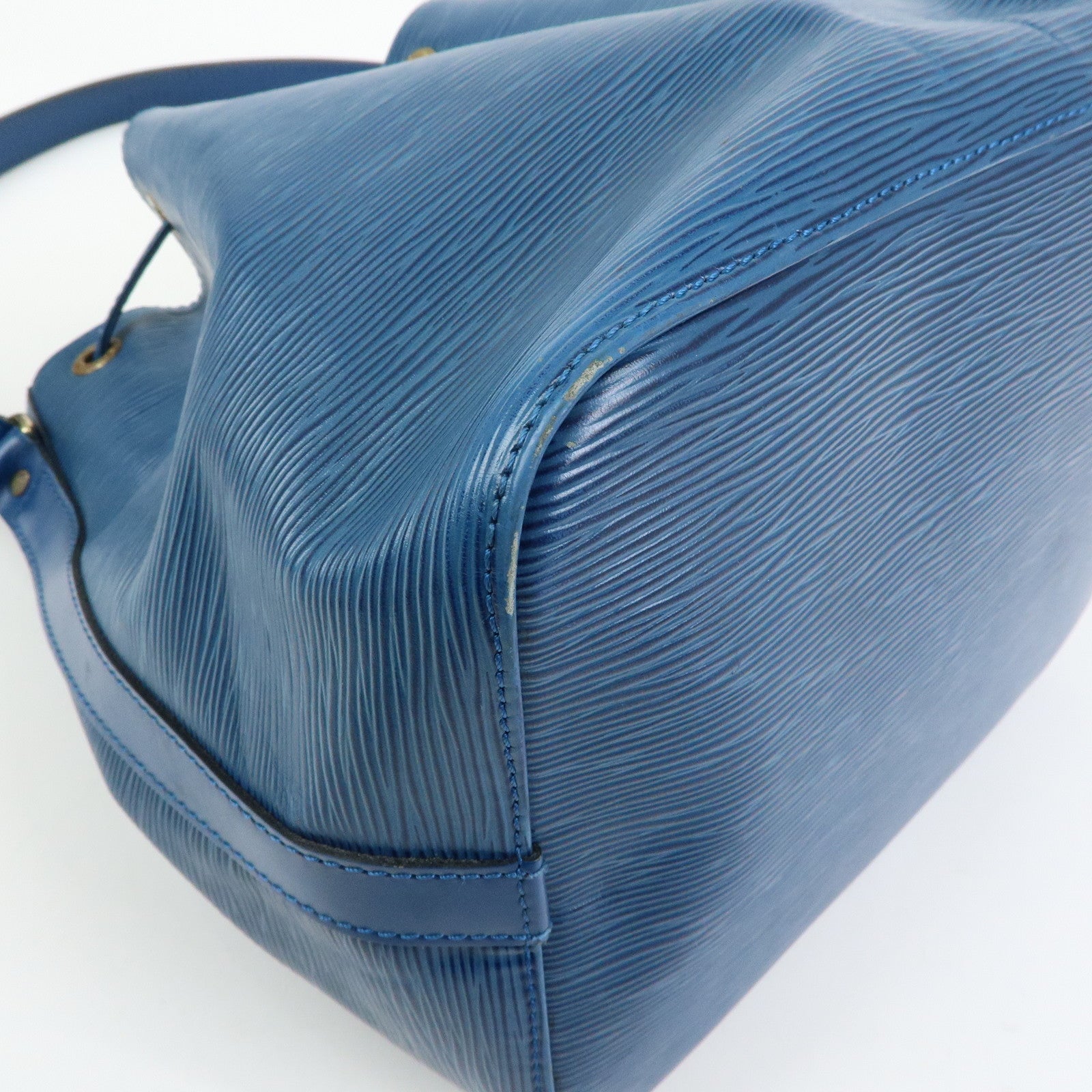 Louis Vuitton Epi Leather Petit Noe Shoulder Bag Toledo Blue M44105