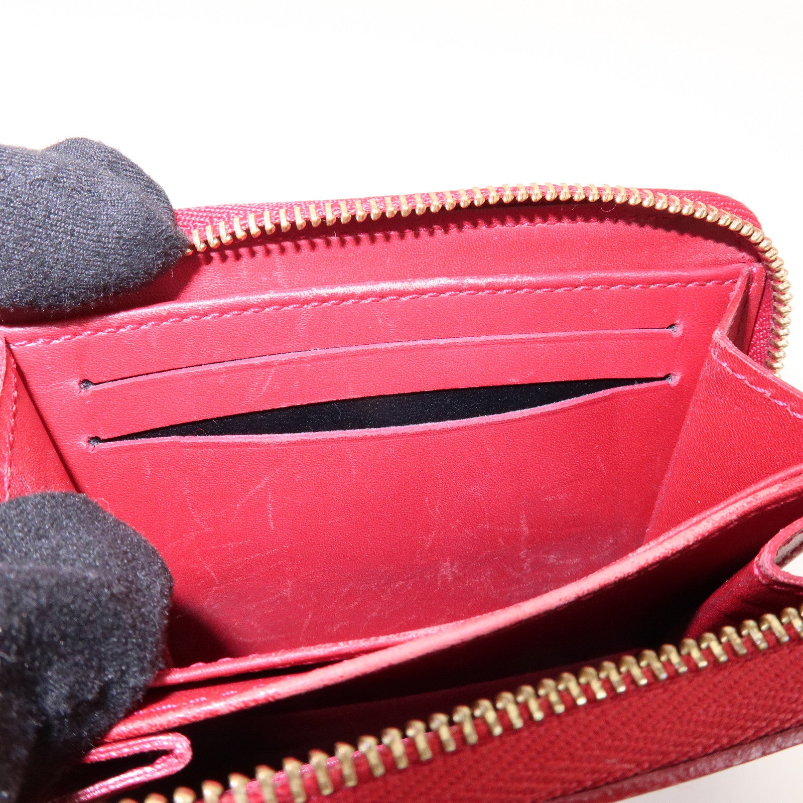 Louis Vuitton Monogram Vernis Leather Zippy Coin Case Pomme d'Amour