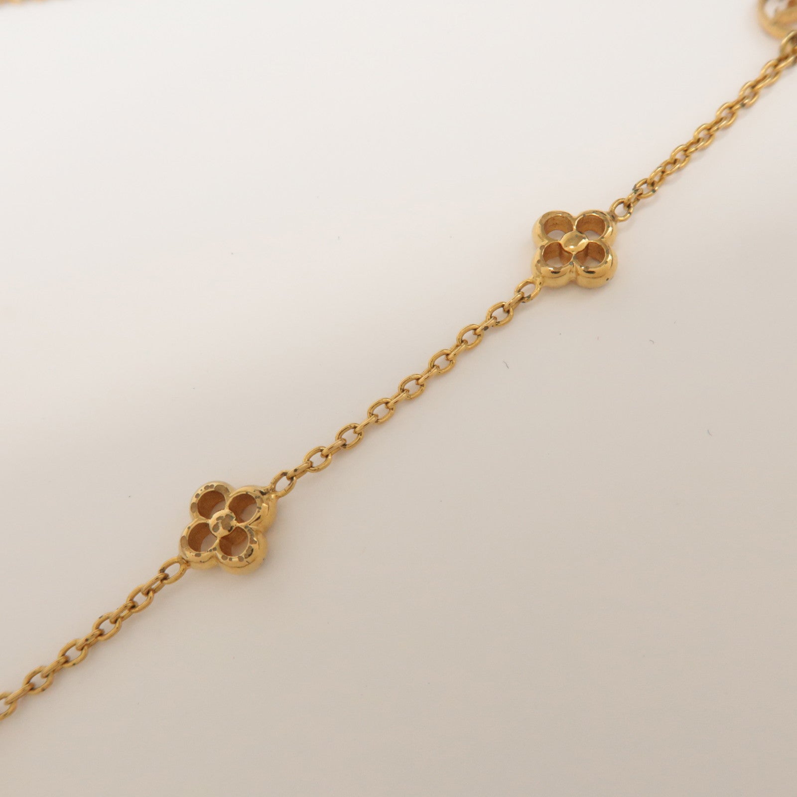 Louis Vuitton Flowerful Necklace LV Circle Metal Gold M68125