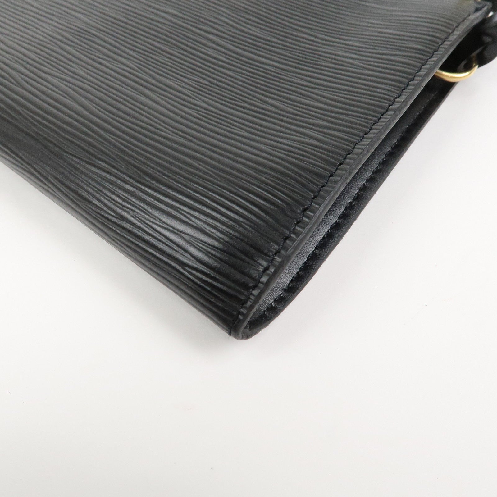 Louis Vuitton Epi Pochette Accessoires Pouch Noir Black M52982