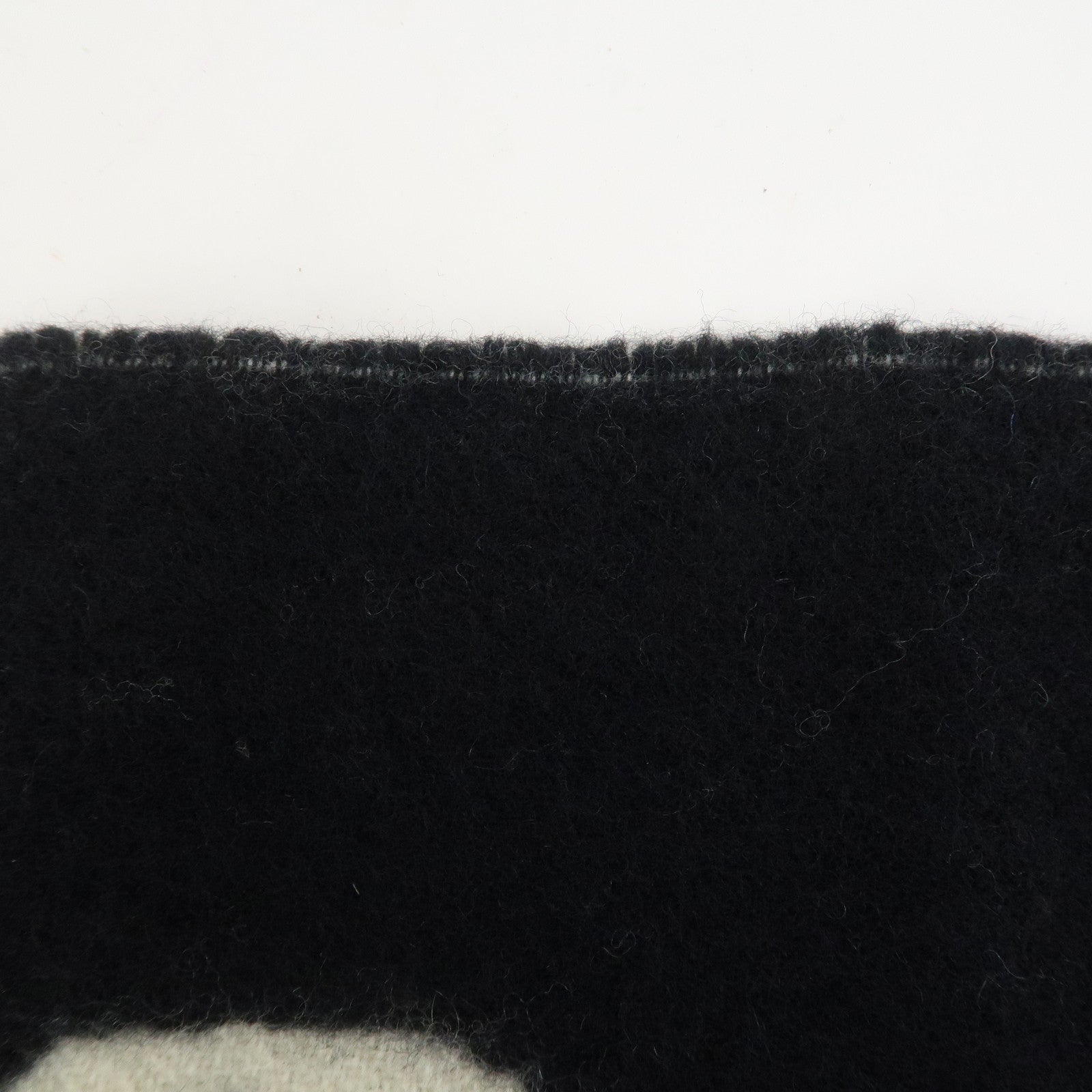 Louis Vuitton Echarpe LV Forward Cashmere Wool Scarf Black M73439