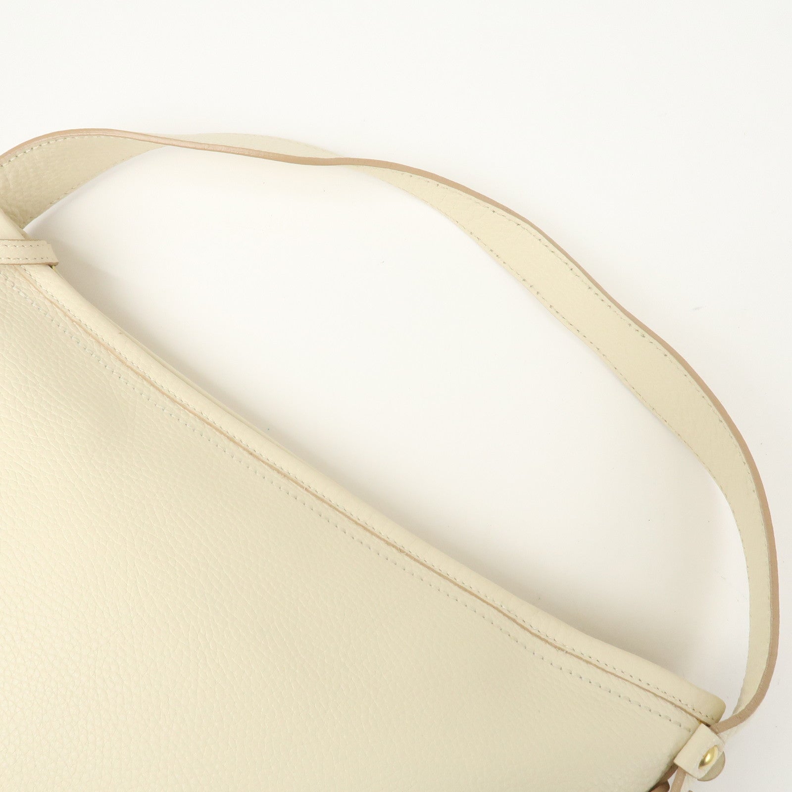 Ferragamo Gancini Logo Leather Shoulder Bag Hand Bag Ivory