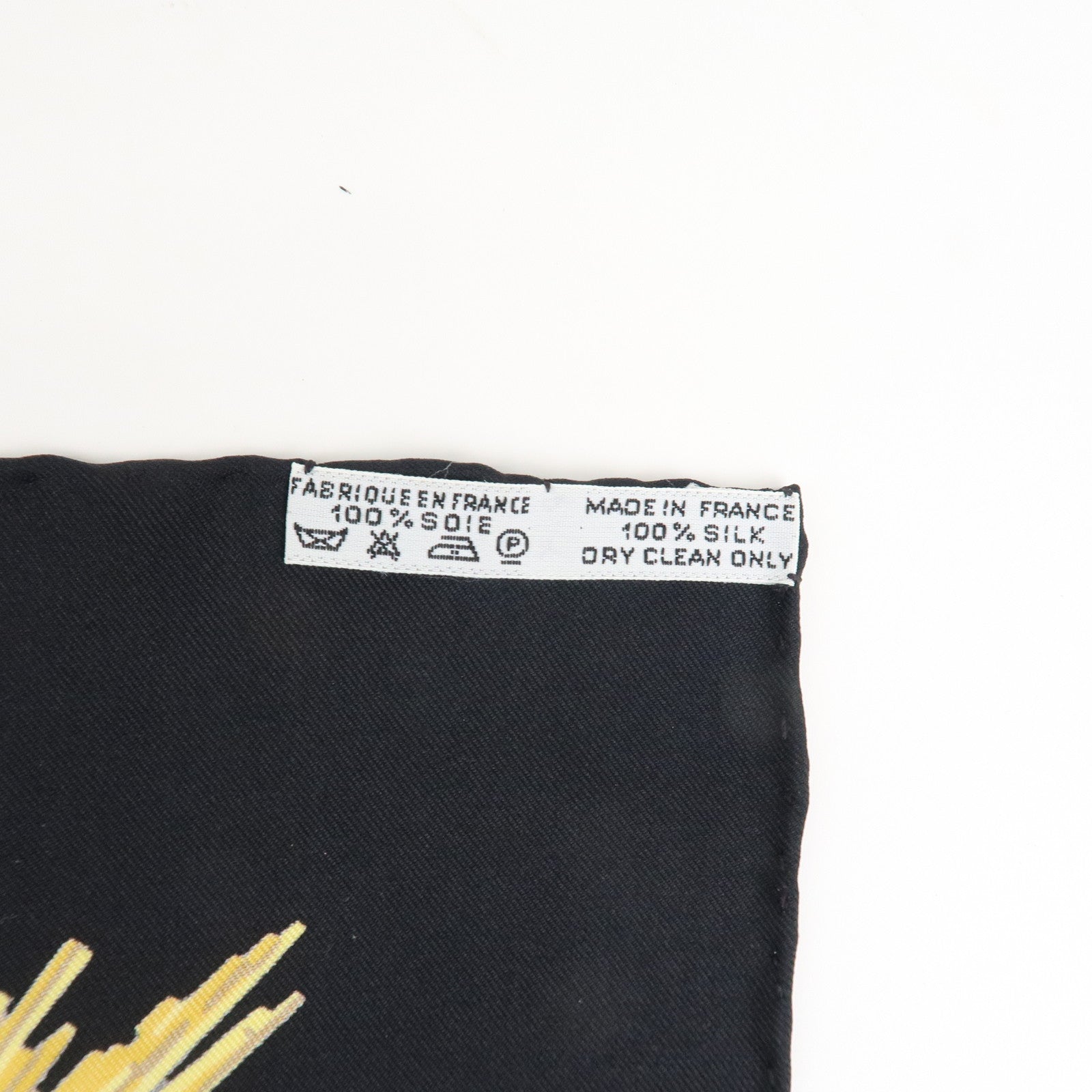 HERMES Carre 90 Silk 100% Scarf SANSSOUCY Gold Back Ivory Used