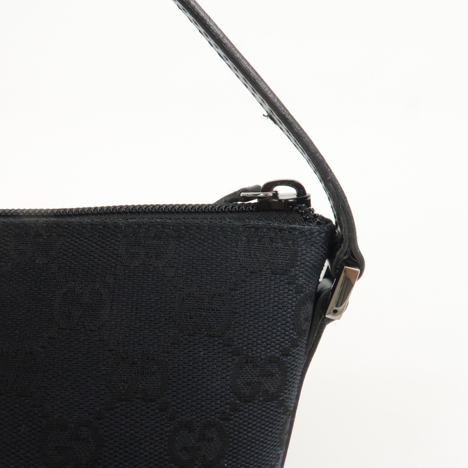 GUCCI GG Canvas Leather Accessory Pouch Hand Bag Black 039.1103