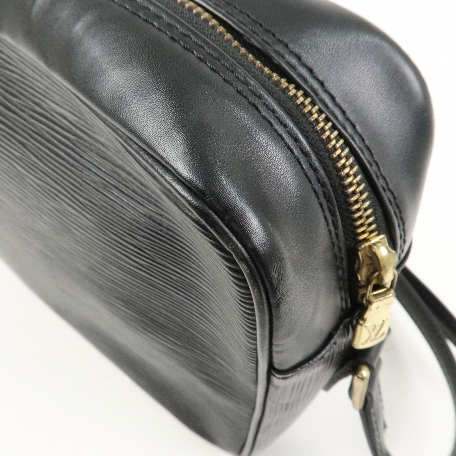 Louis Vuitton Epi Trocadero 27 Shoulder Bag Noir Black M52302