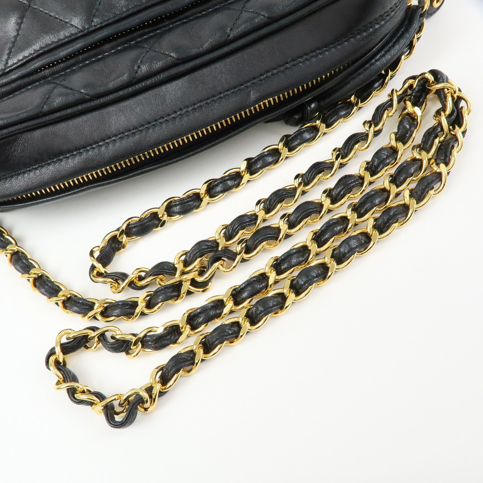 CHANEL Matelasse Lambskin Chain Shoulder Bag Crossbody Bag Black