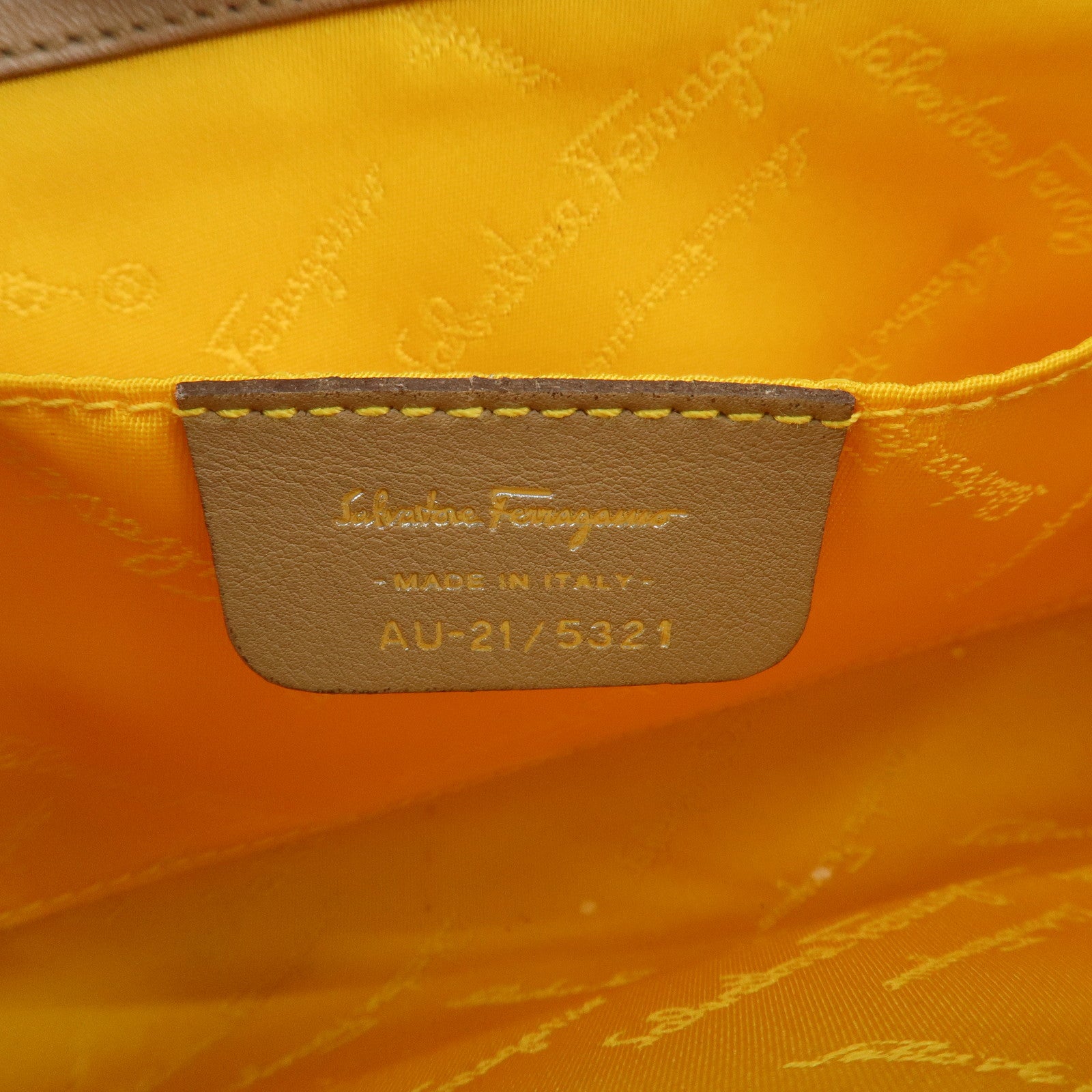 Ferragamo Gancini Patent Leather Chain Shoulder Bag Hand Bag Beige