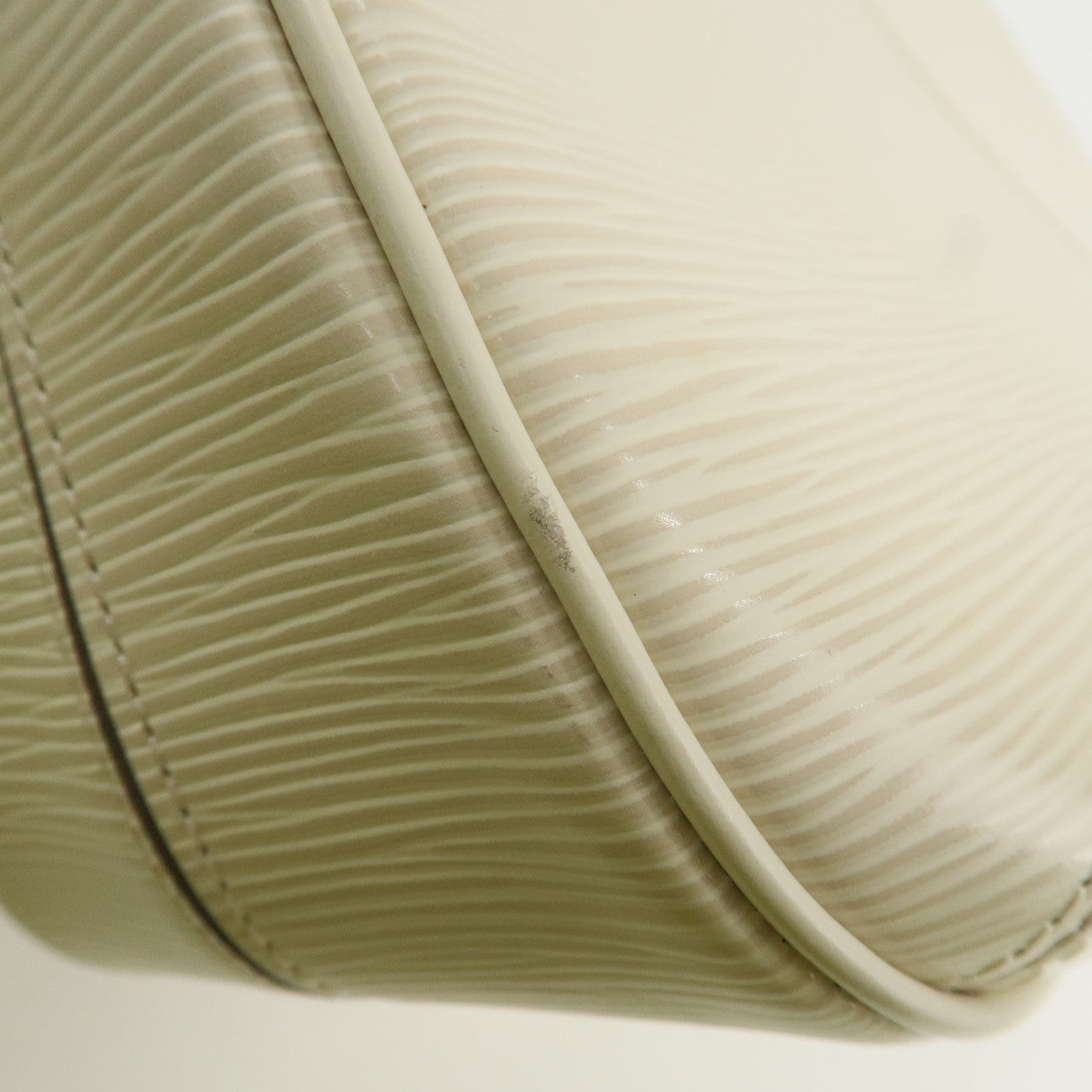 Louis Vuitton Epi Leather Turenne GM Hand Bag Ivoire M5927J Used