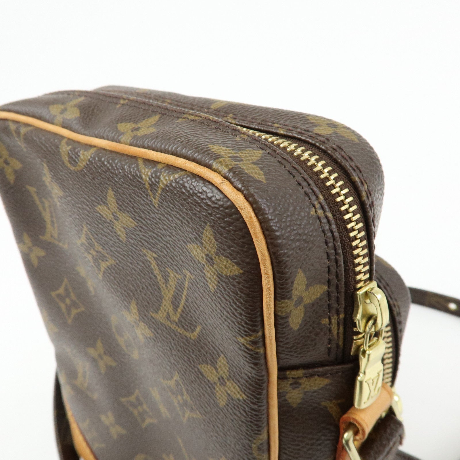 Louis Vuitton Monogram Amazone Shoulder Bag Crossbody Bag M45236