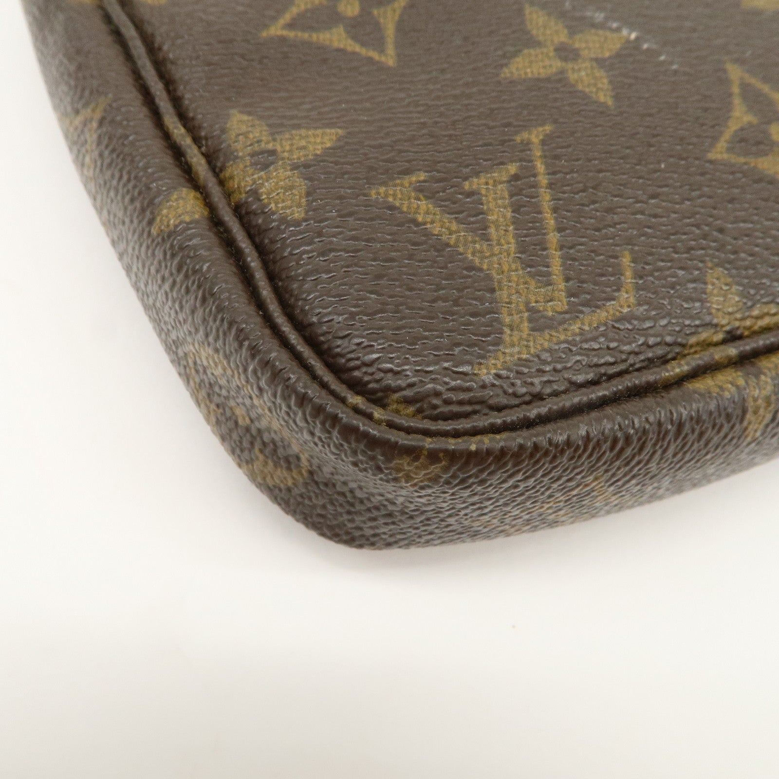 Louis Vuitton Monogram Pochette Accessoires Hand Bag Brown M51980