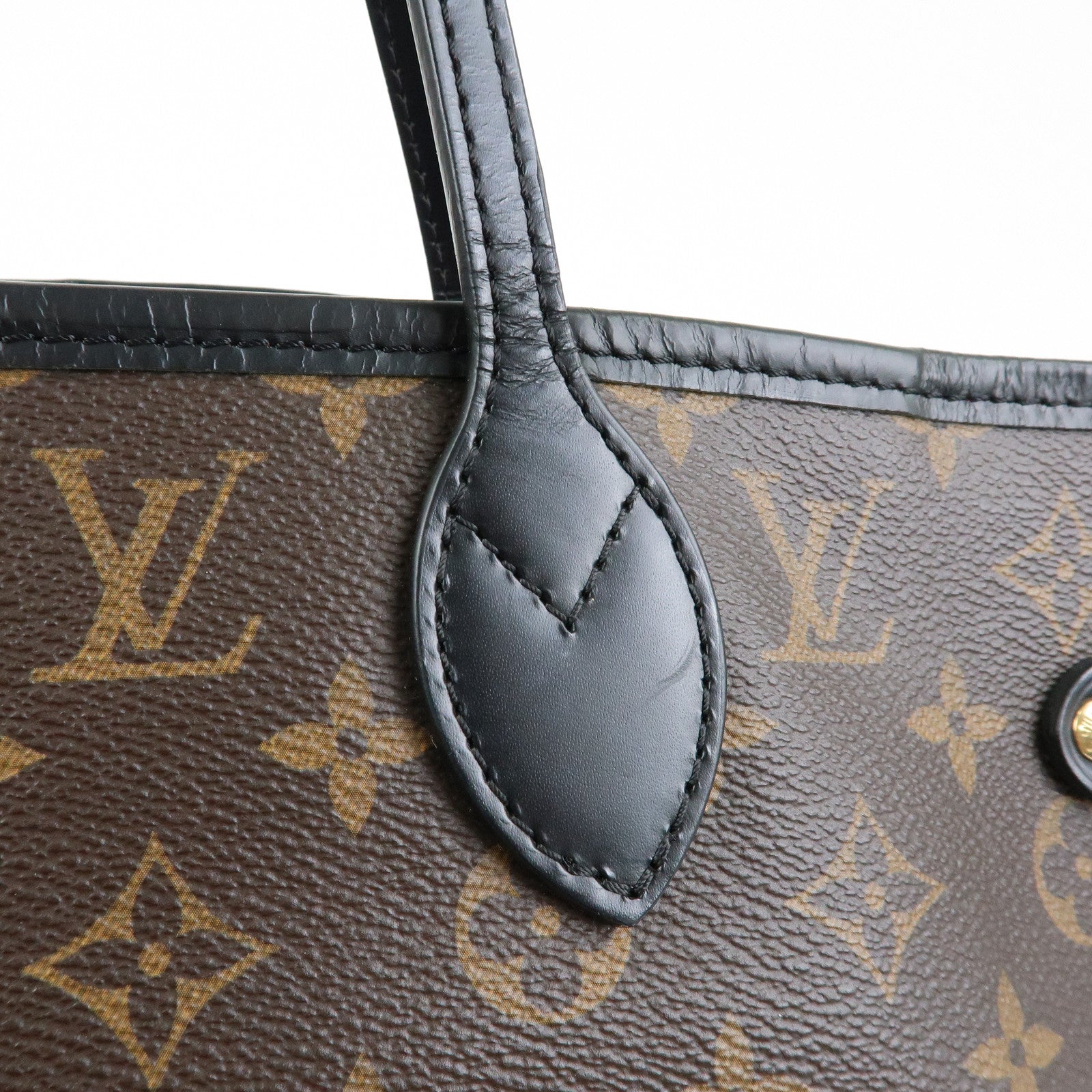 Louis Vuitton Monogram LV World Tour Neverfull MM Tote Bag M42844