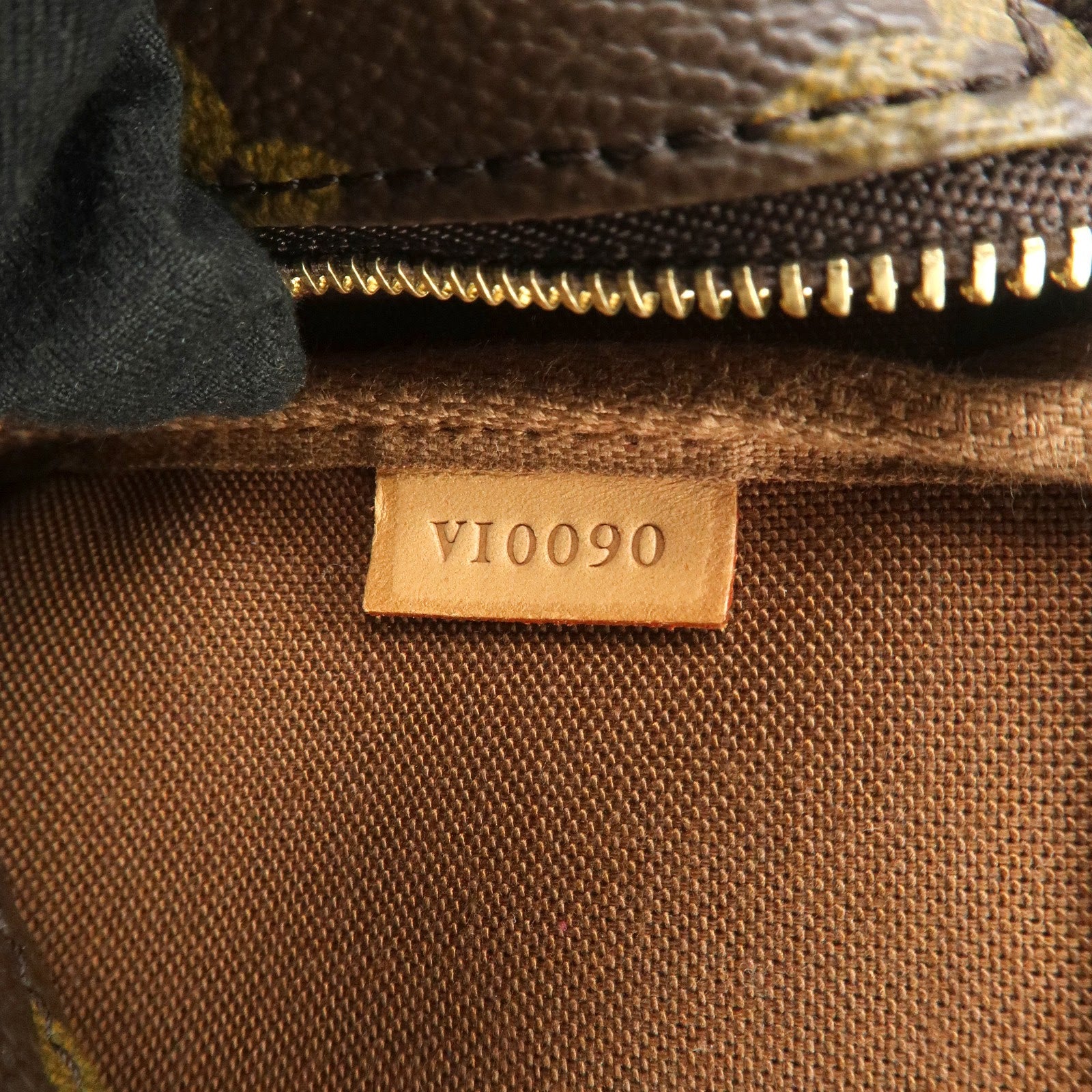Louis Vuitton Monogram Pochette Accessoires Hand Bag Brown M51980