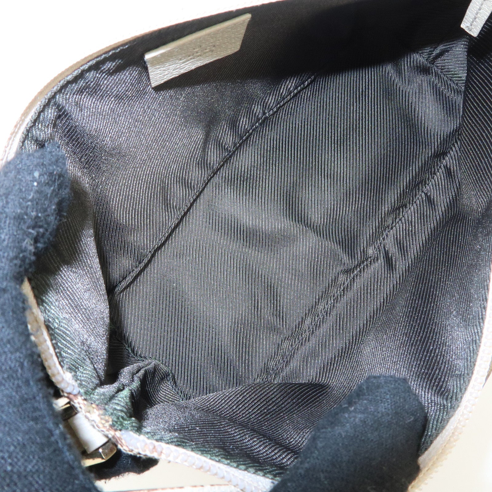 GUCCI Boat Bag GG Canvas Leather Bag Hand Bag Pouch Beige Ivory 07198 Used