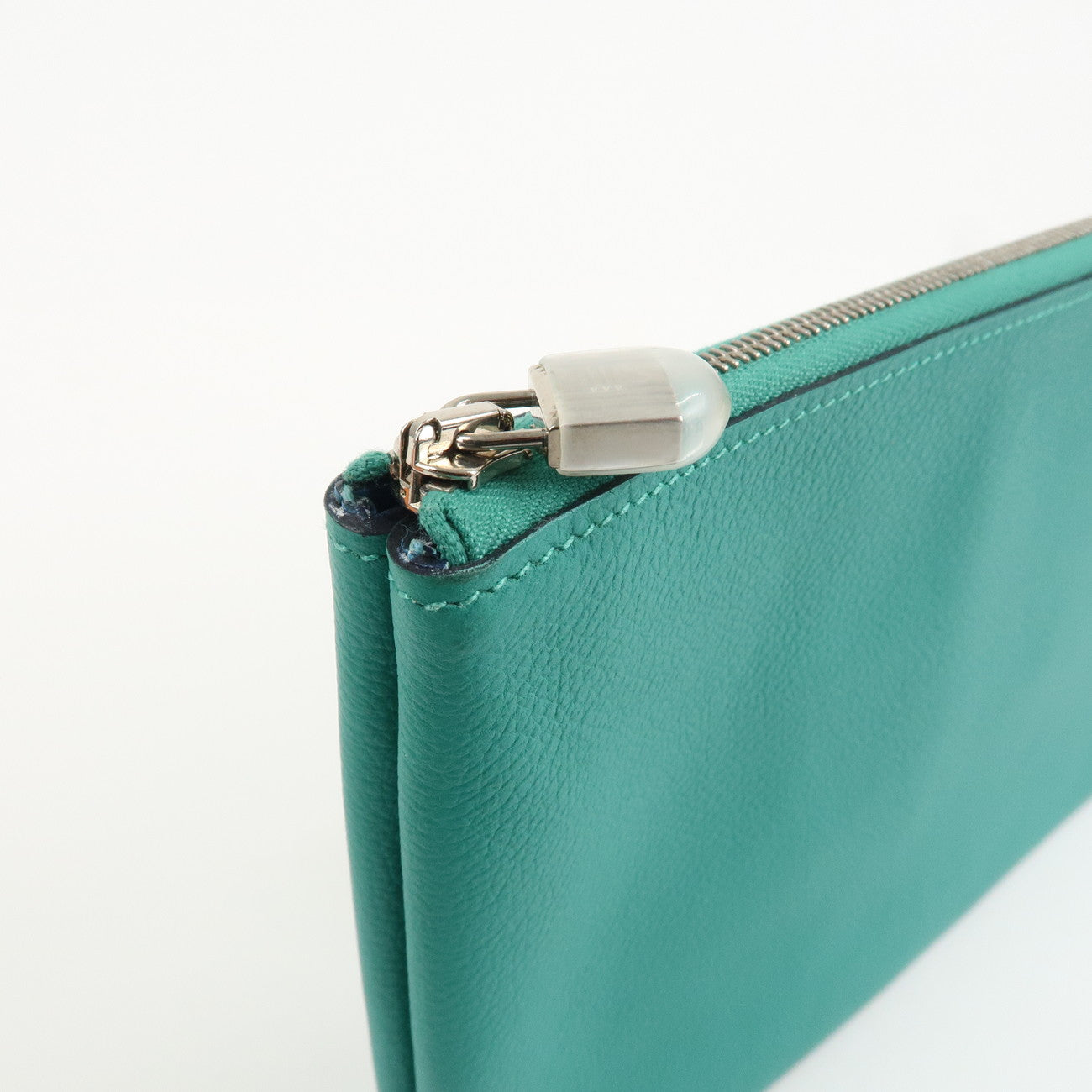 HERMES Atout GM Leather Pouch Emerald Green Used