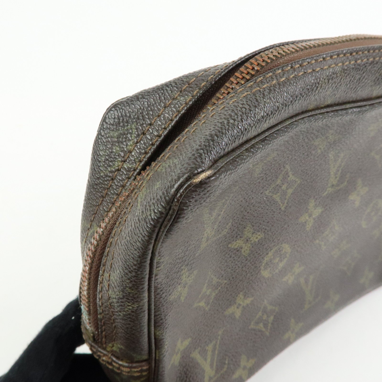 Louis Vuitton Monogram Trousse Toilette 23 Cosmetic Pouch M47524