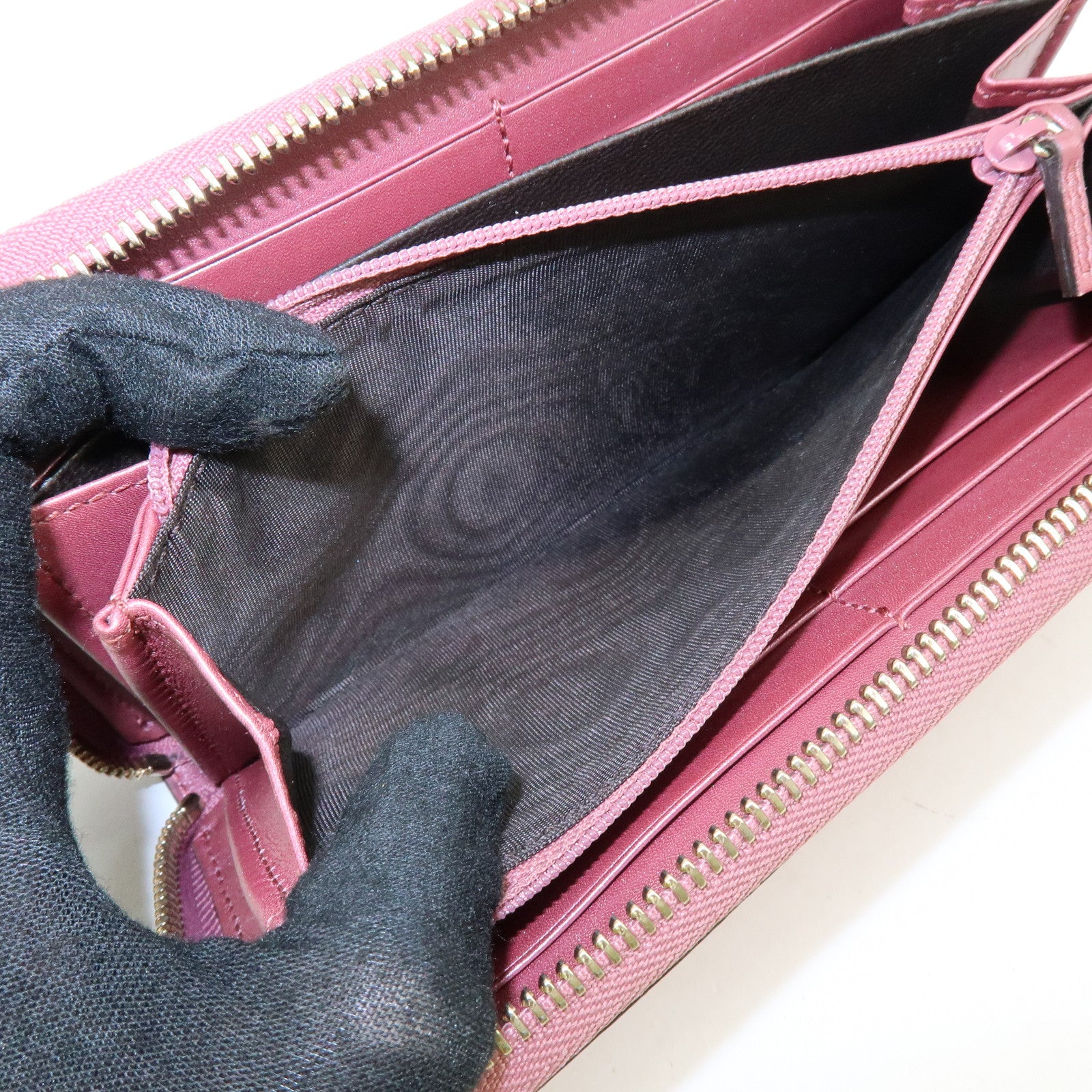 GUCCI Interlocking G Lovely Heart Microguccissima Wallet 307997