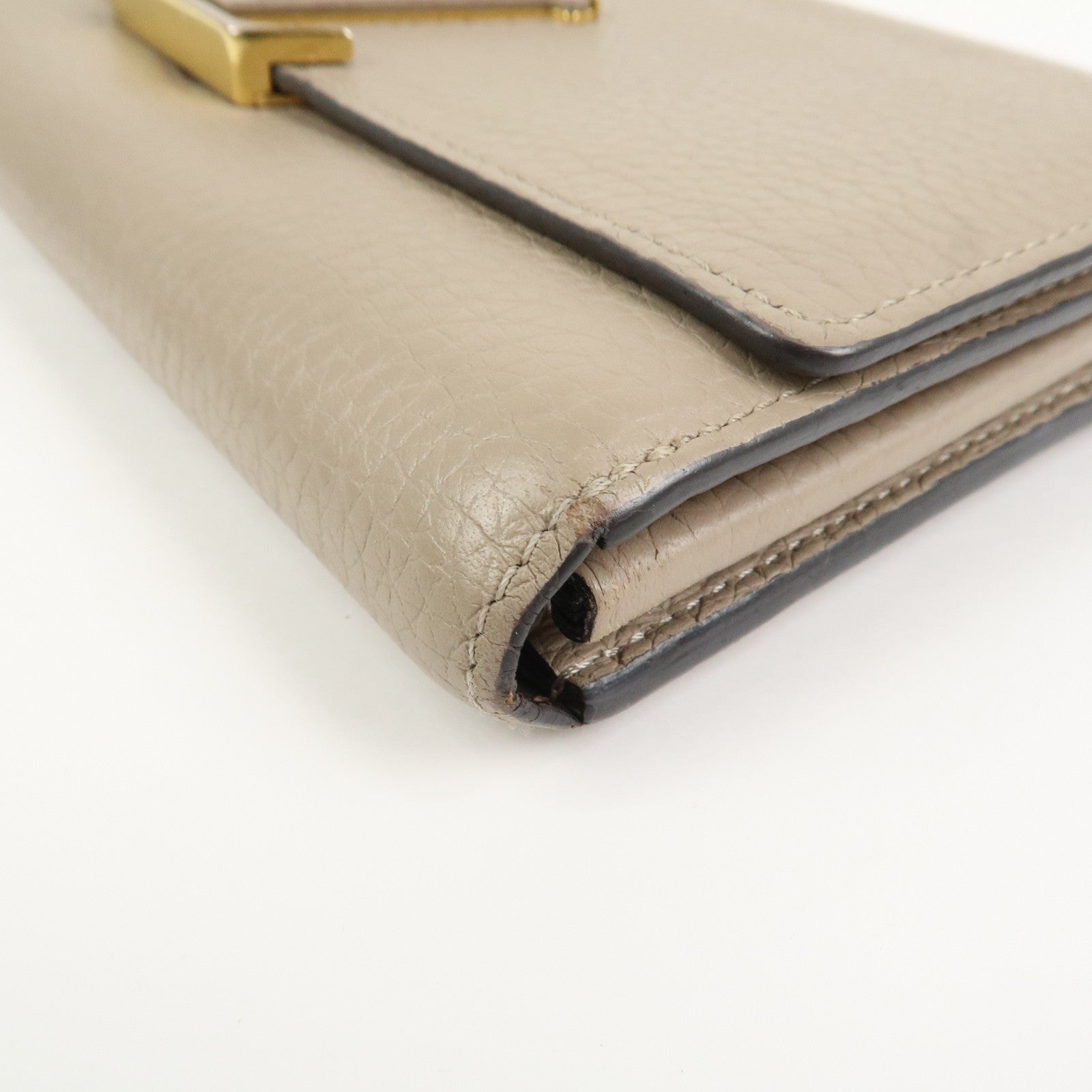 Louis Vuitton Capucines Taurillon Leather Long Wallet Galet M61249