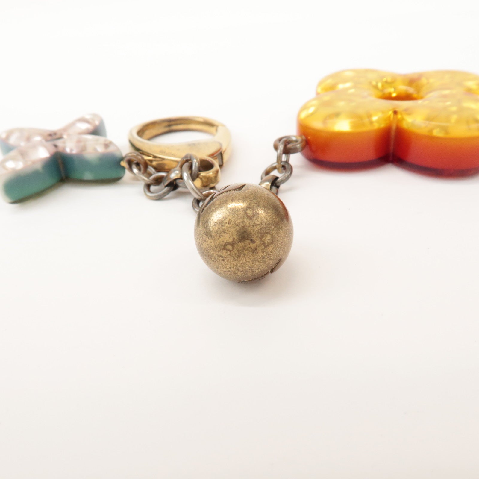 Louis Vuitton Bijou Sac Glam Flower Plastic Metal Key Chain M65982