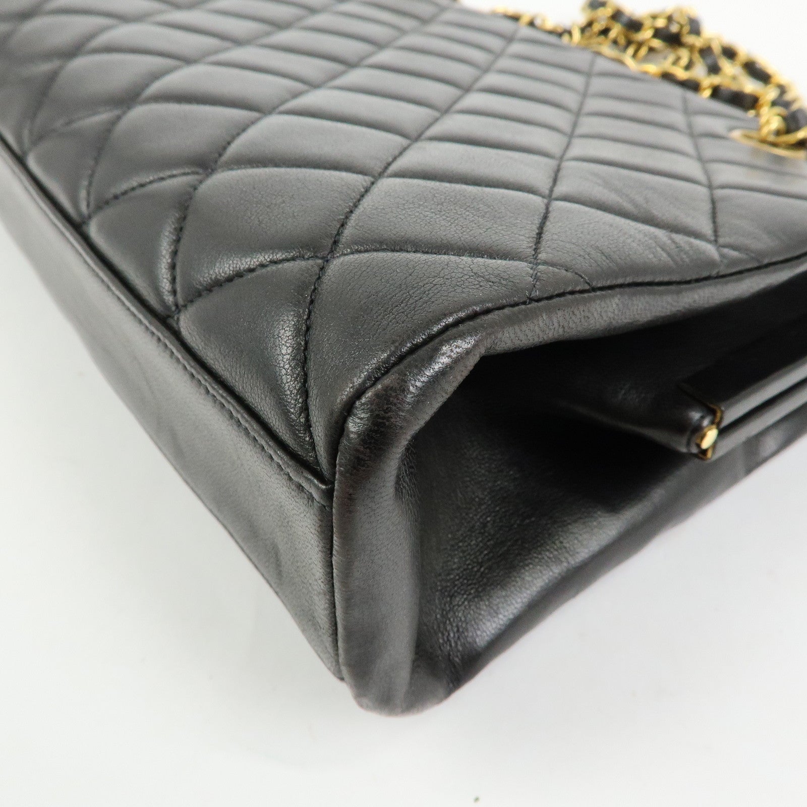 CHANEL Matelasse Lamb Skin Chain Kiss Lock Shoulder Bag Black Gold